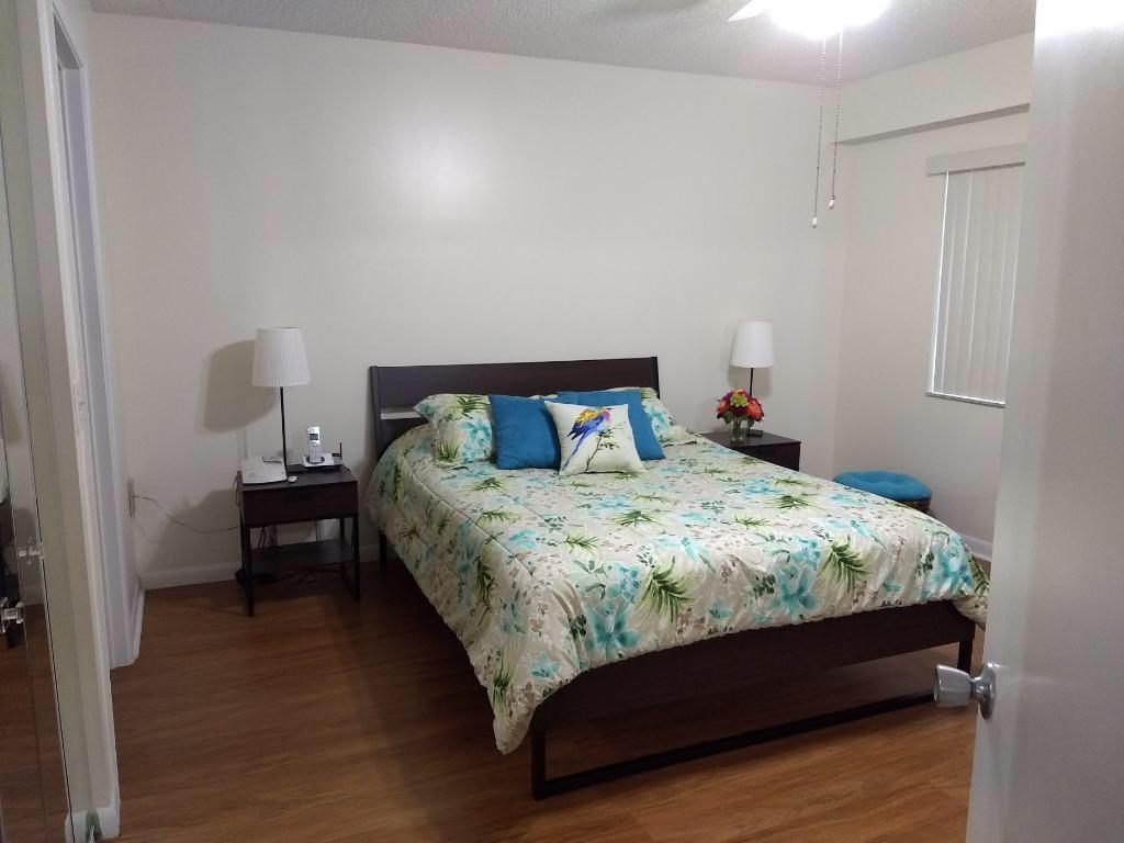 SUFFOLK AT CENTURY VILLAG - Residential Lease