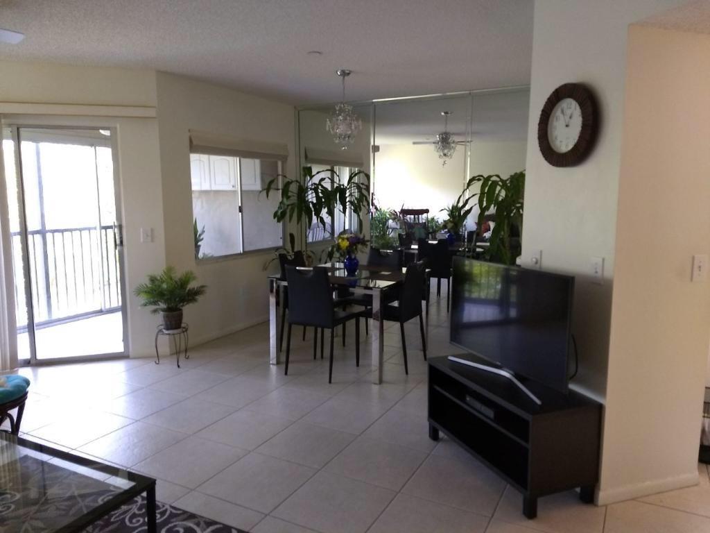 SUFFOLK AT CENTURY VILLAG - Residential Lease