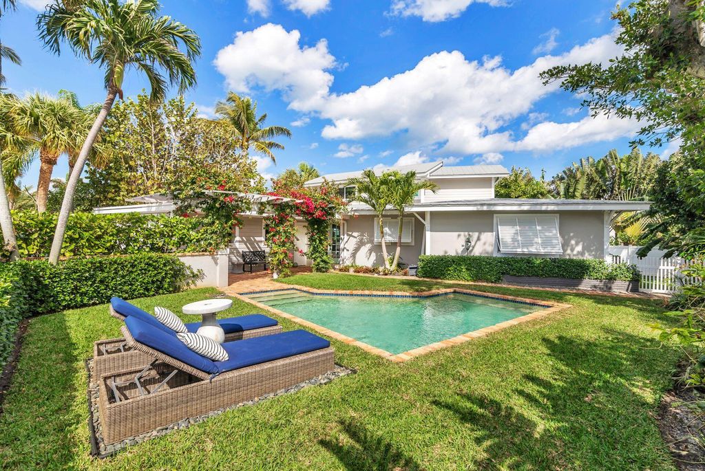 Photo of 178 Beacon Lane, Jupiter Inlet Colony, FL 33469 (MLS # R10963113)