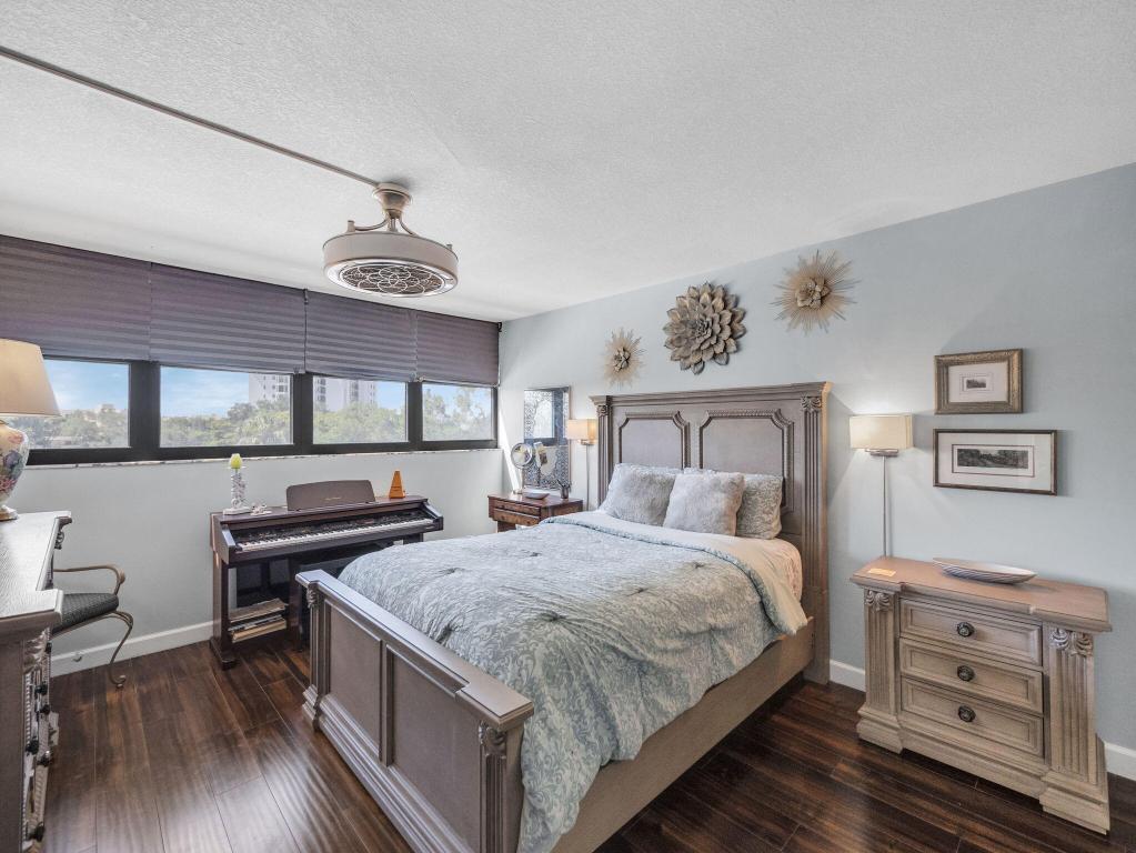 GEMINI CONDO - Residential