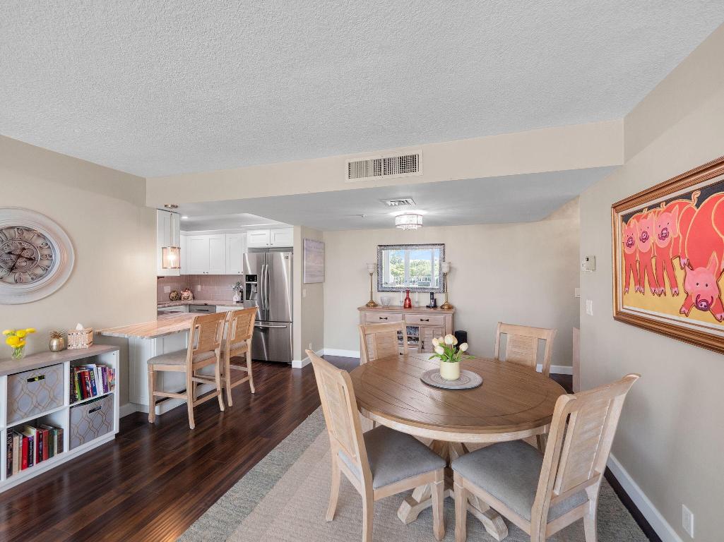 GEMINI CONDO - Residential