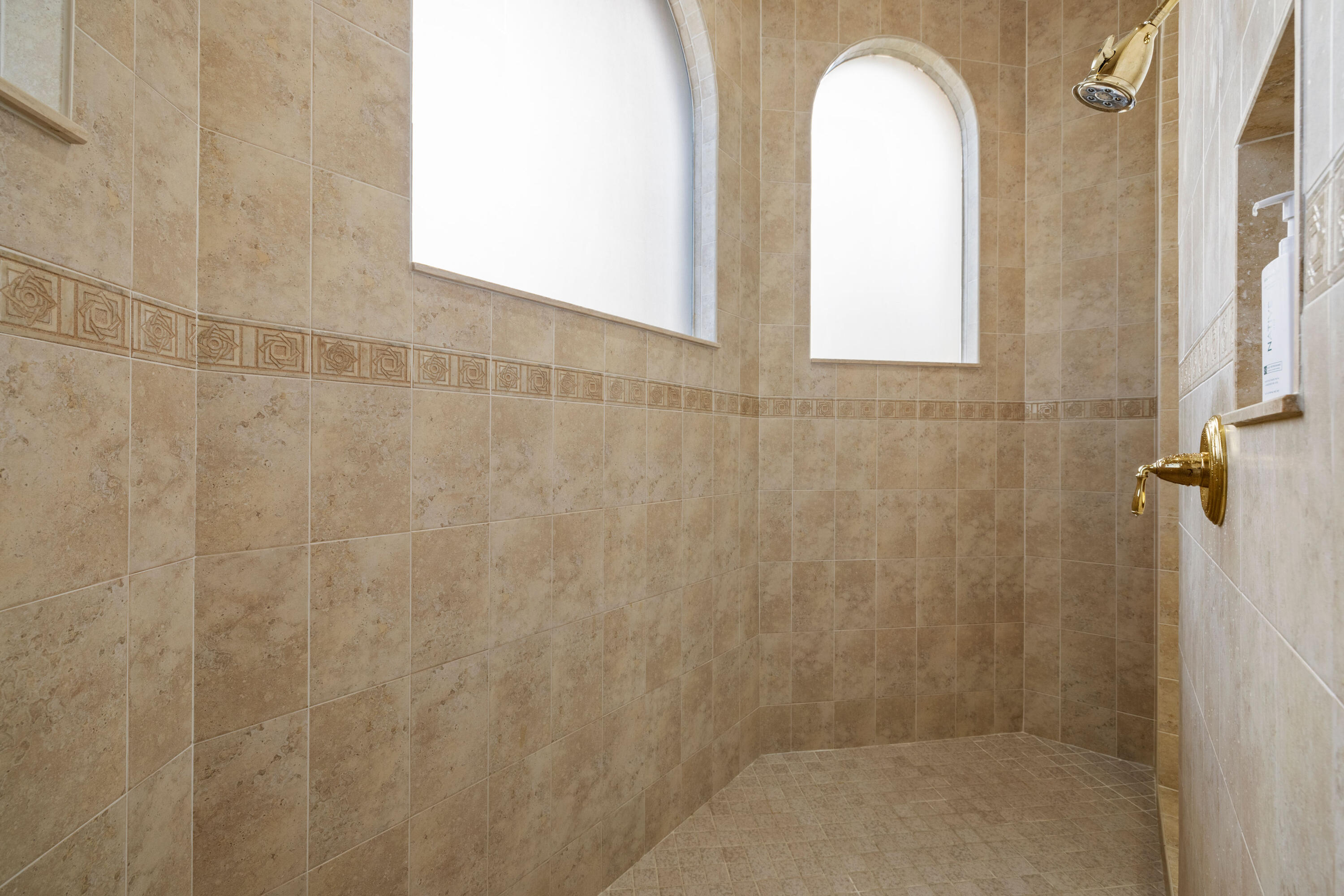 8605 Club Estates Way