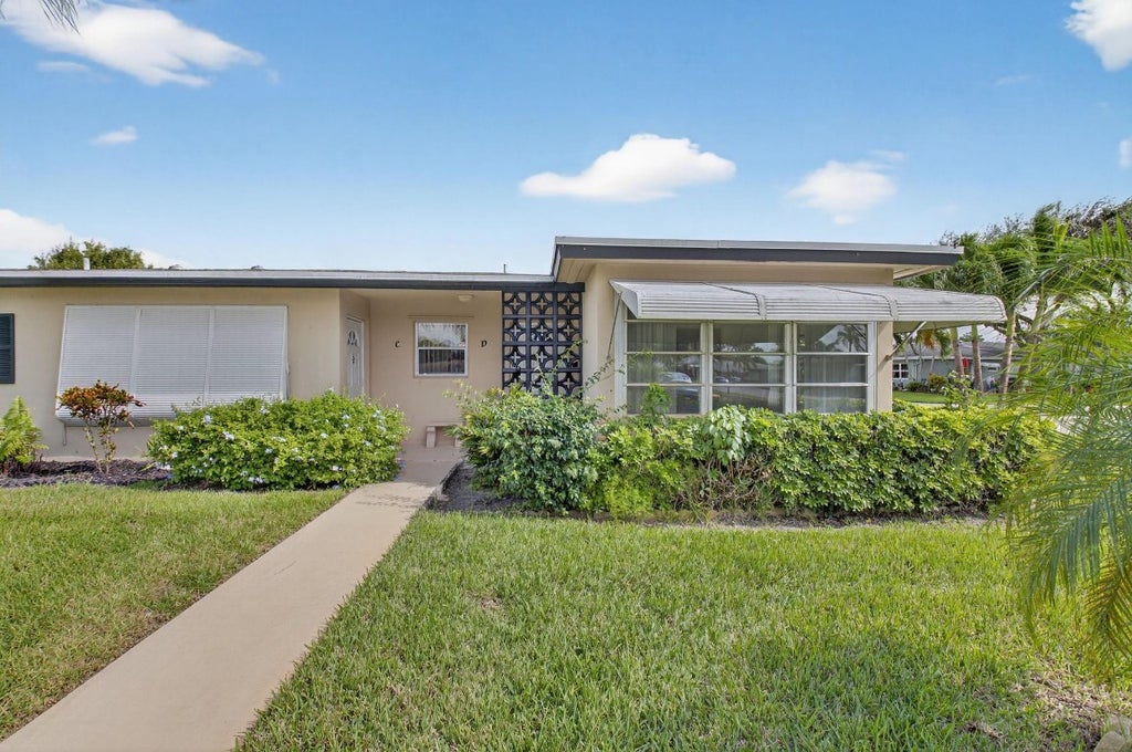 Photo of 1025 South Drive #D, Delray Beach, FL 33445 (MLS # F10533266)