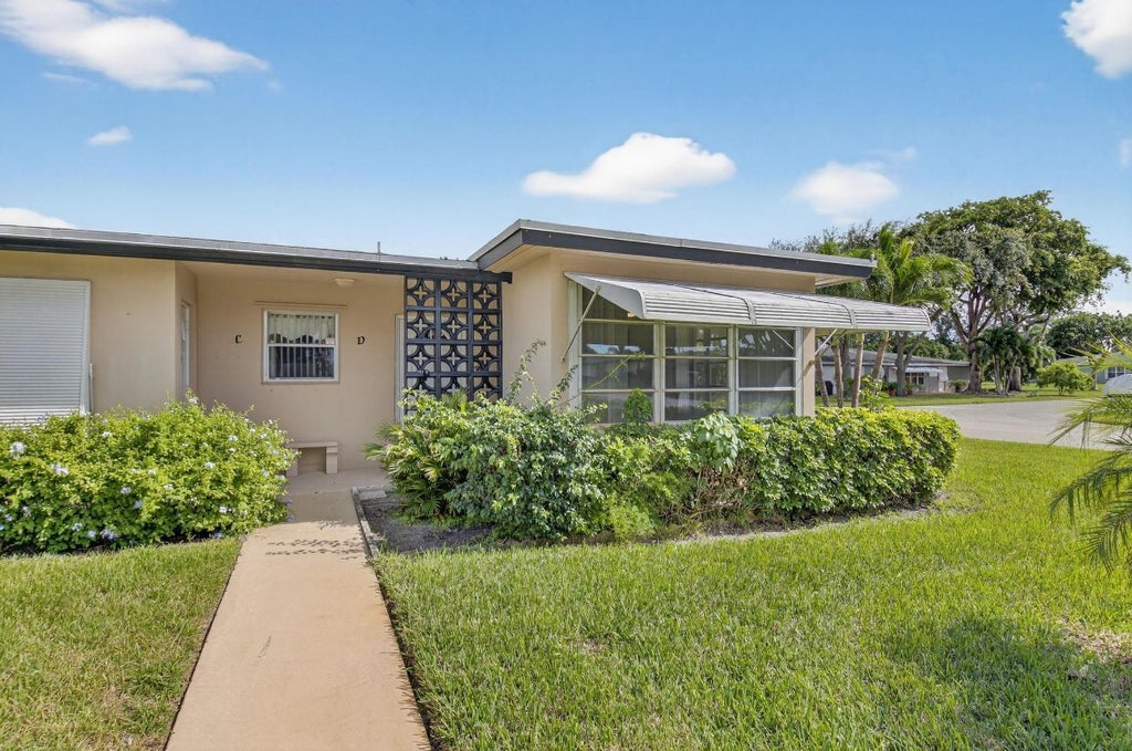Photo of 1025 South Drive #D, Delray Beach, FL 33445 (MLS # F10533266)