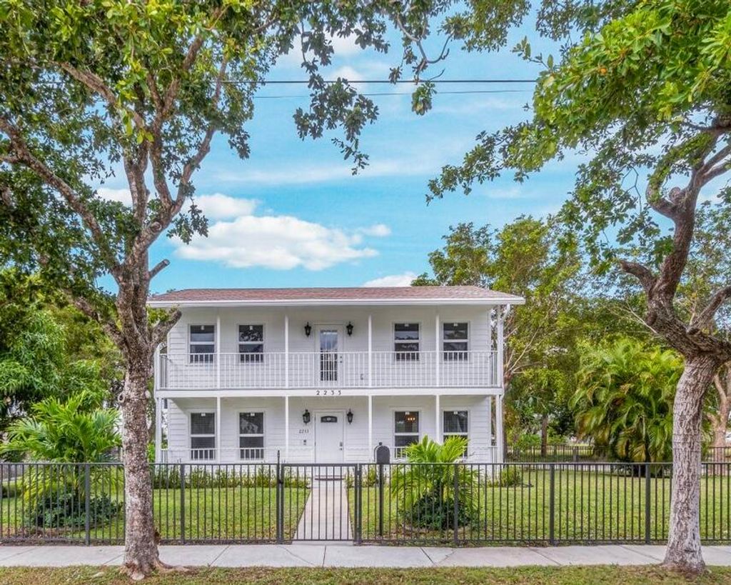 Photo of 2233 Dock Street, West Palm Beach, FL 33401 (MLS # B26018242)