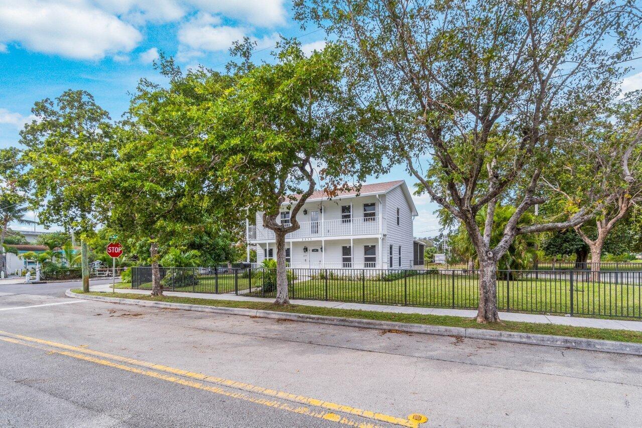 BELVEDERE PARK - Residential Lease