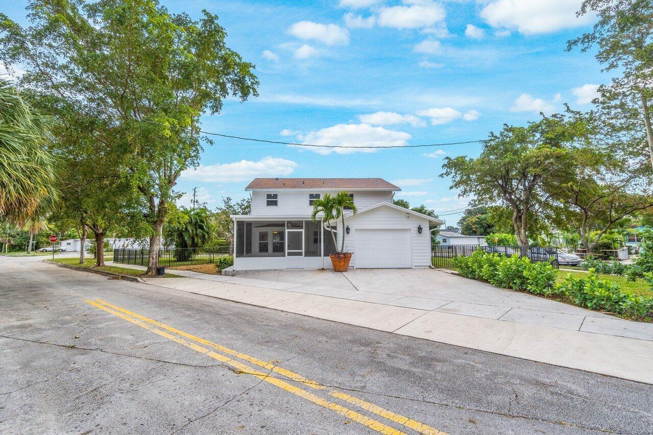 BELVEDERE PARK - Residential Lease
