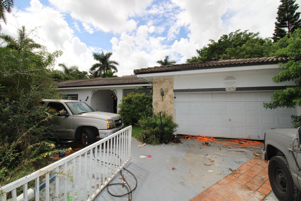 Photo of 16670 WESTWOOD Lane, Weston, FL 33326 (MLS # B26086646)