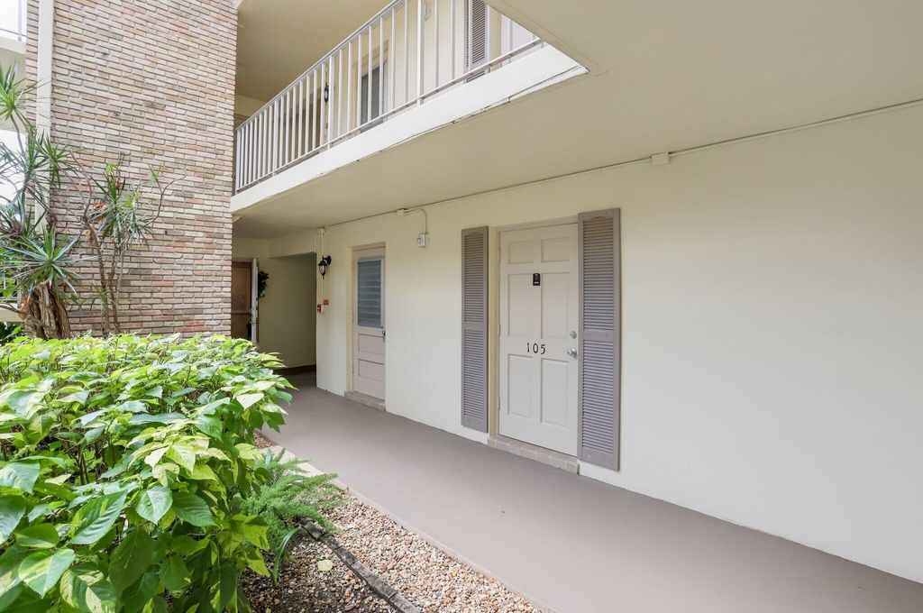 Photo of 5500 Tamberlane Circle #105, Palm Beach Gardens, FL 33418 (MLS # R11052556)