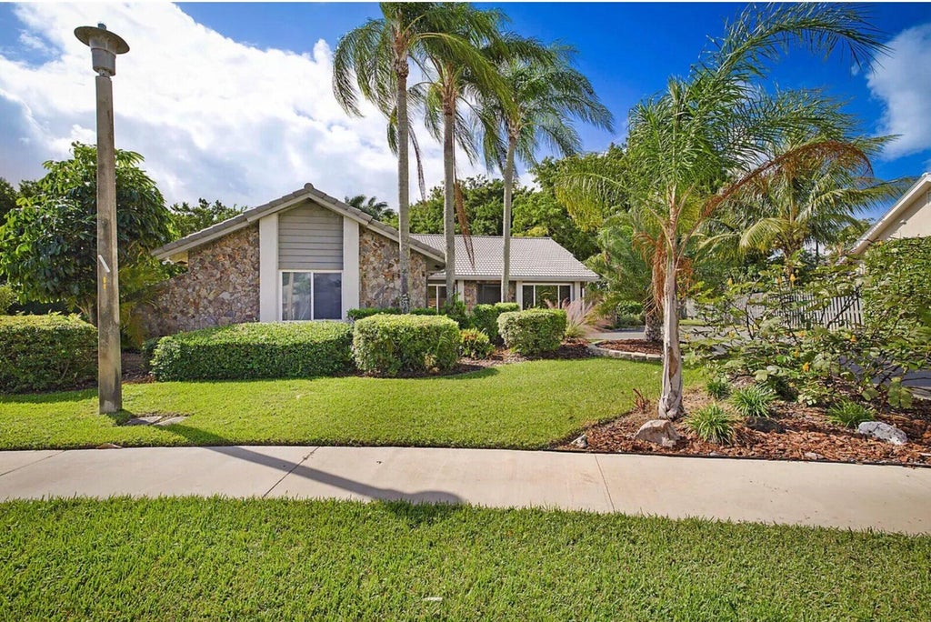 Photo of 20816 SUGARLOAF Lane, Boca Raton, FL 33428 (MLS # B26078752)