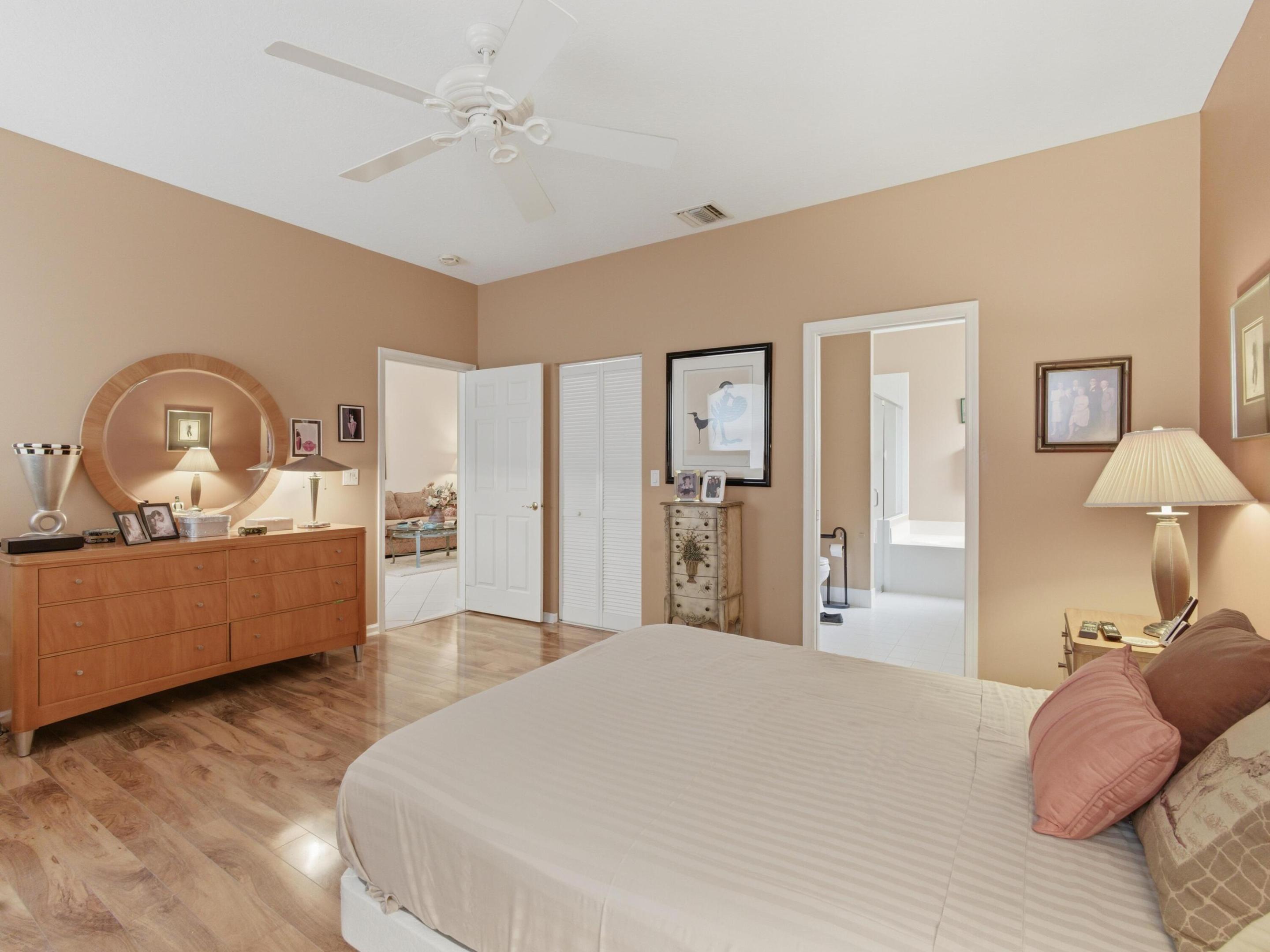 PALM ISLES WEST - Residential