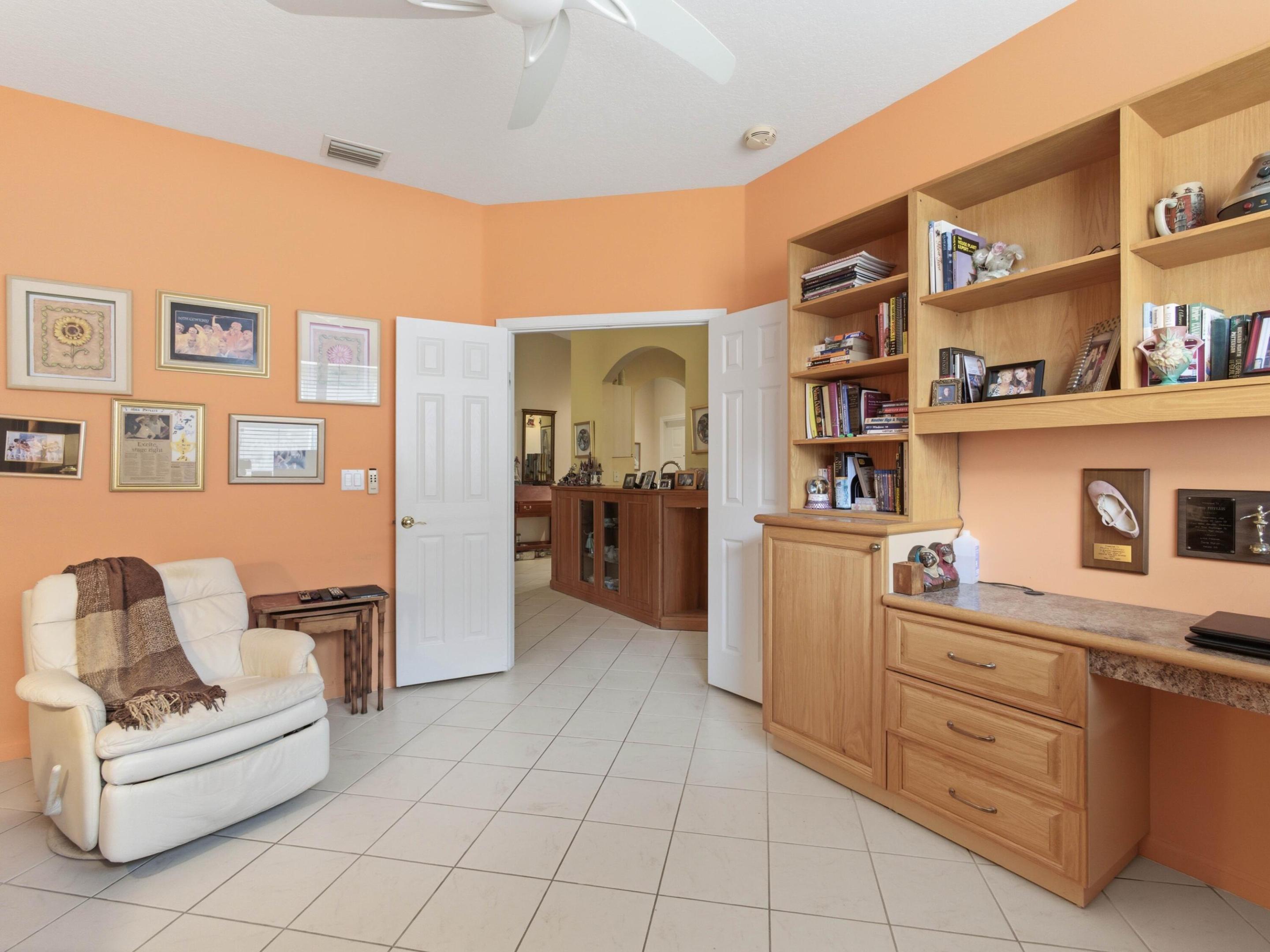 PALM ISLES WEST - Residential