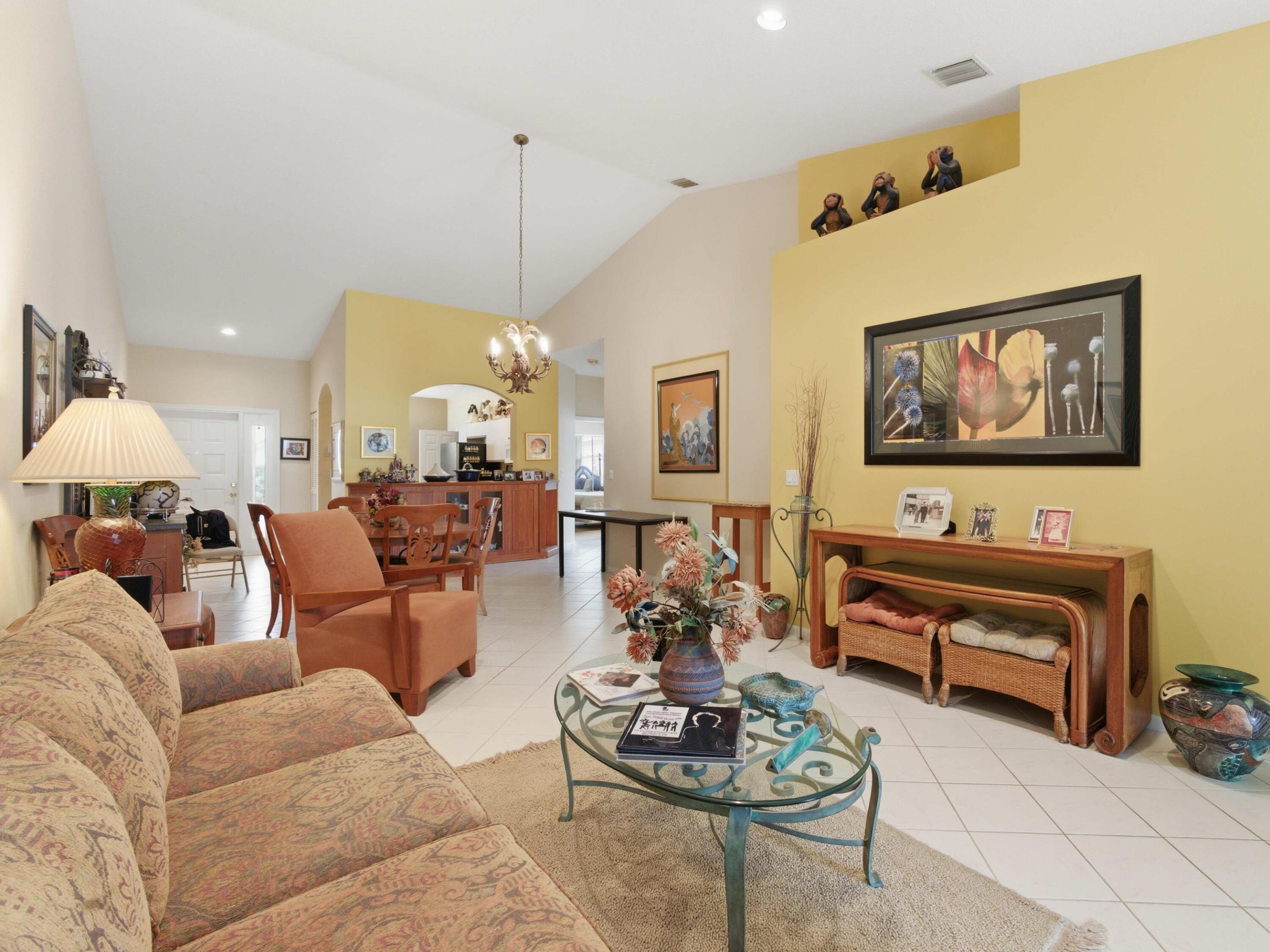 PALM ISLES WEST - Residential