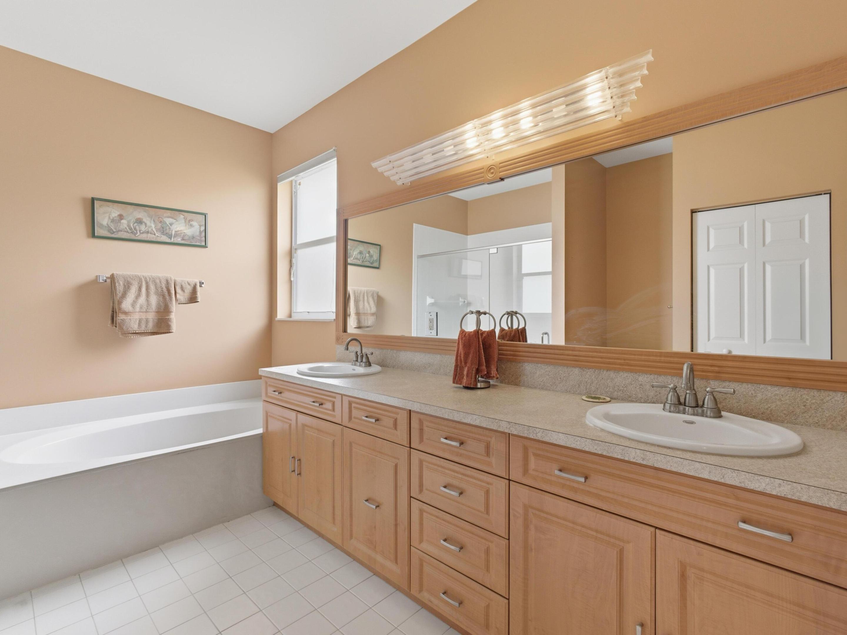 PALM ISLES WEST - Residential