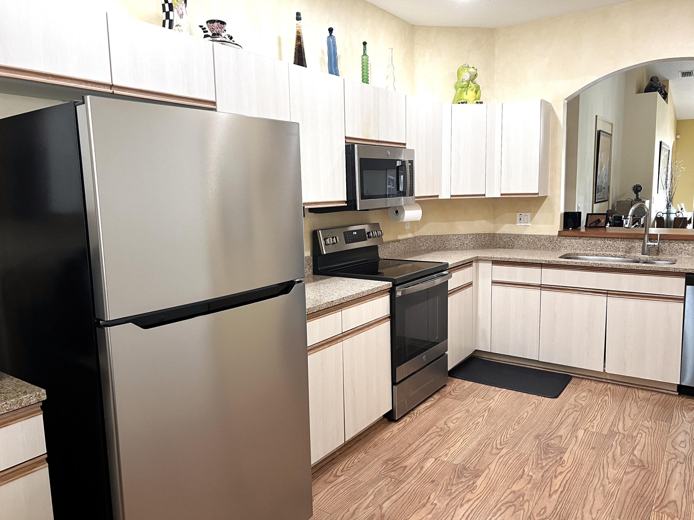 PALM ISLES WEST - Residential