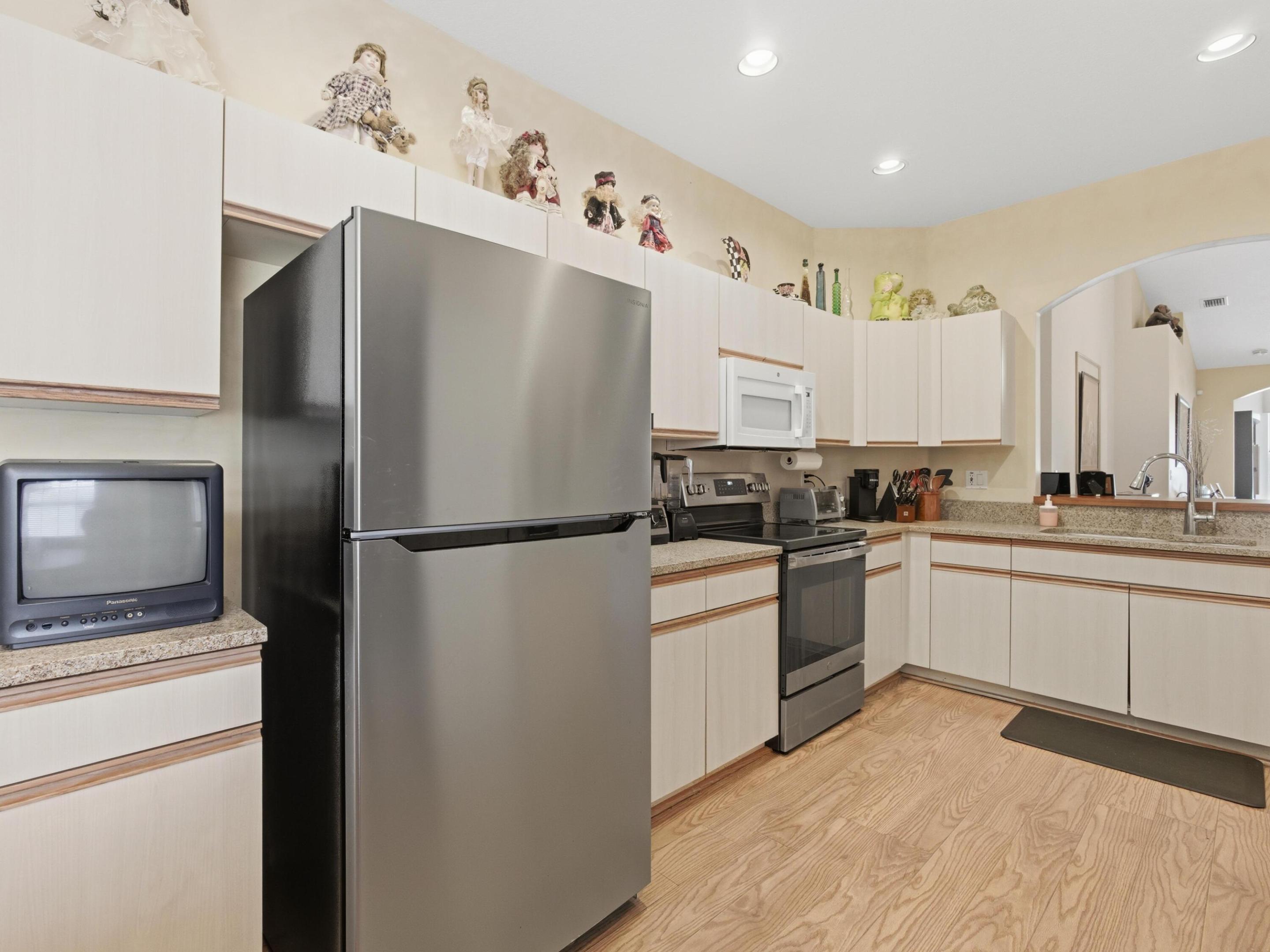 PALM ISLES WEST - Residential