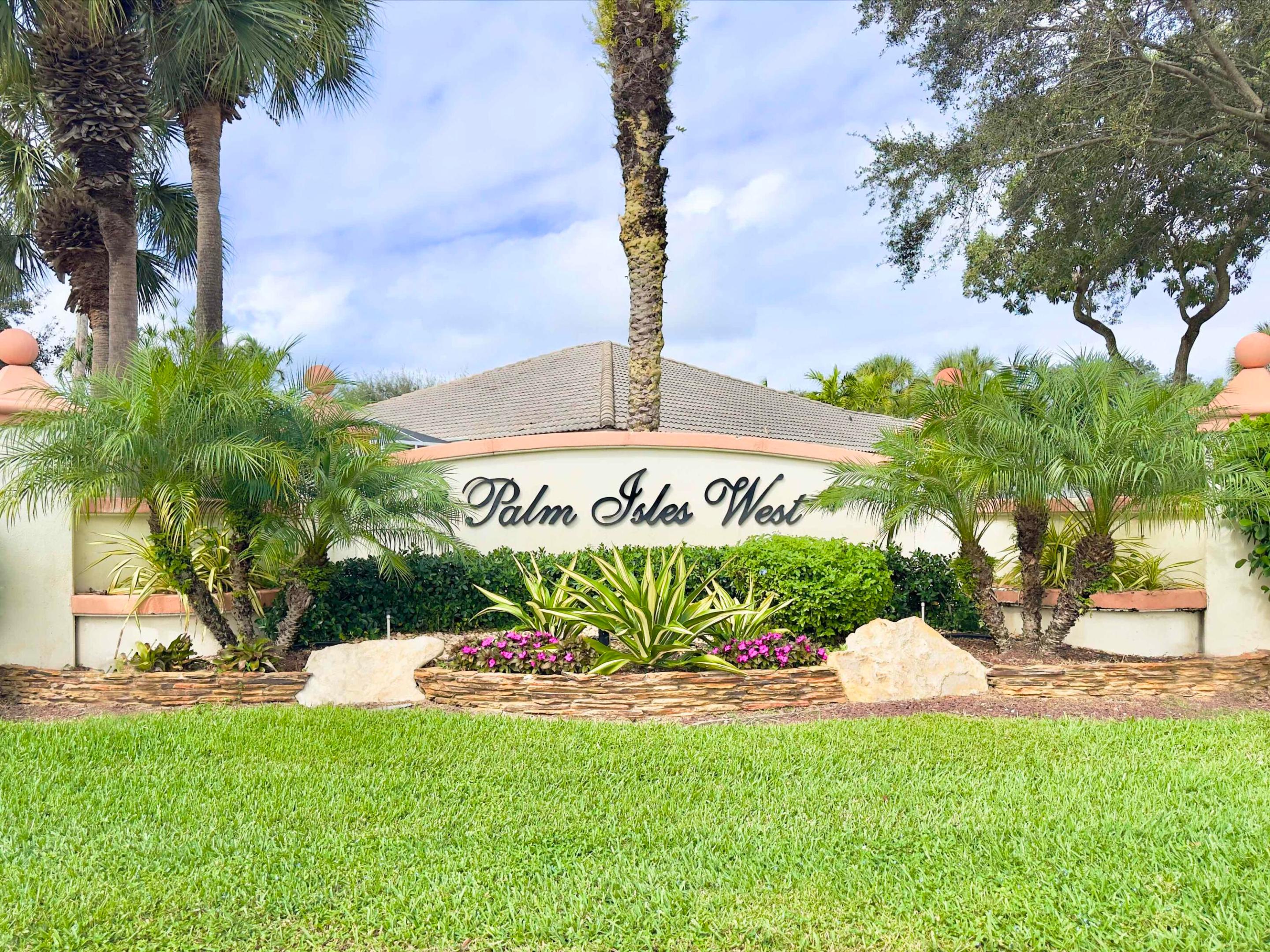PALM ISLES WEST - Residential