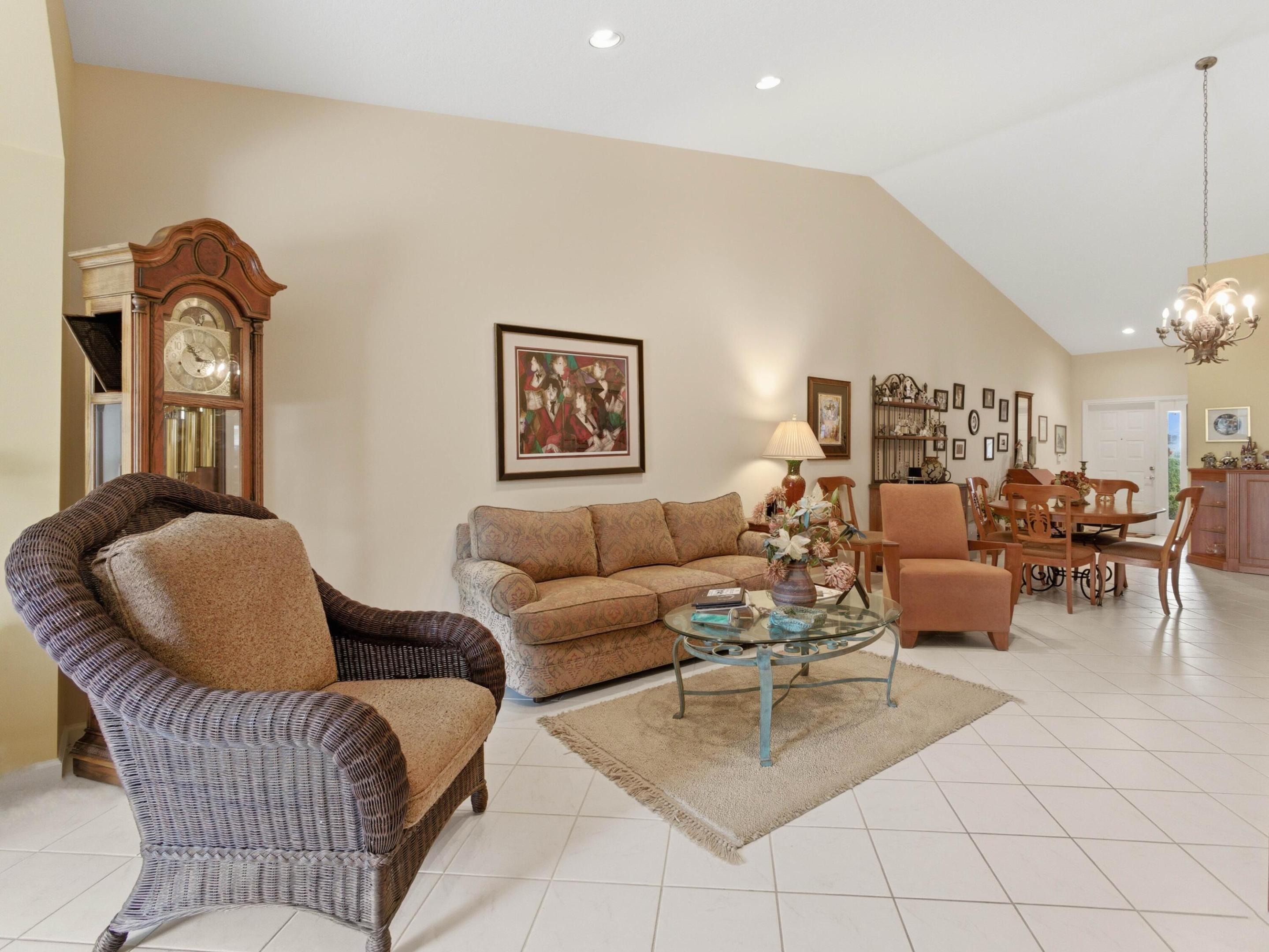 PALM ISLES WEST - Residential