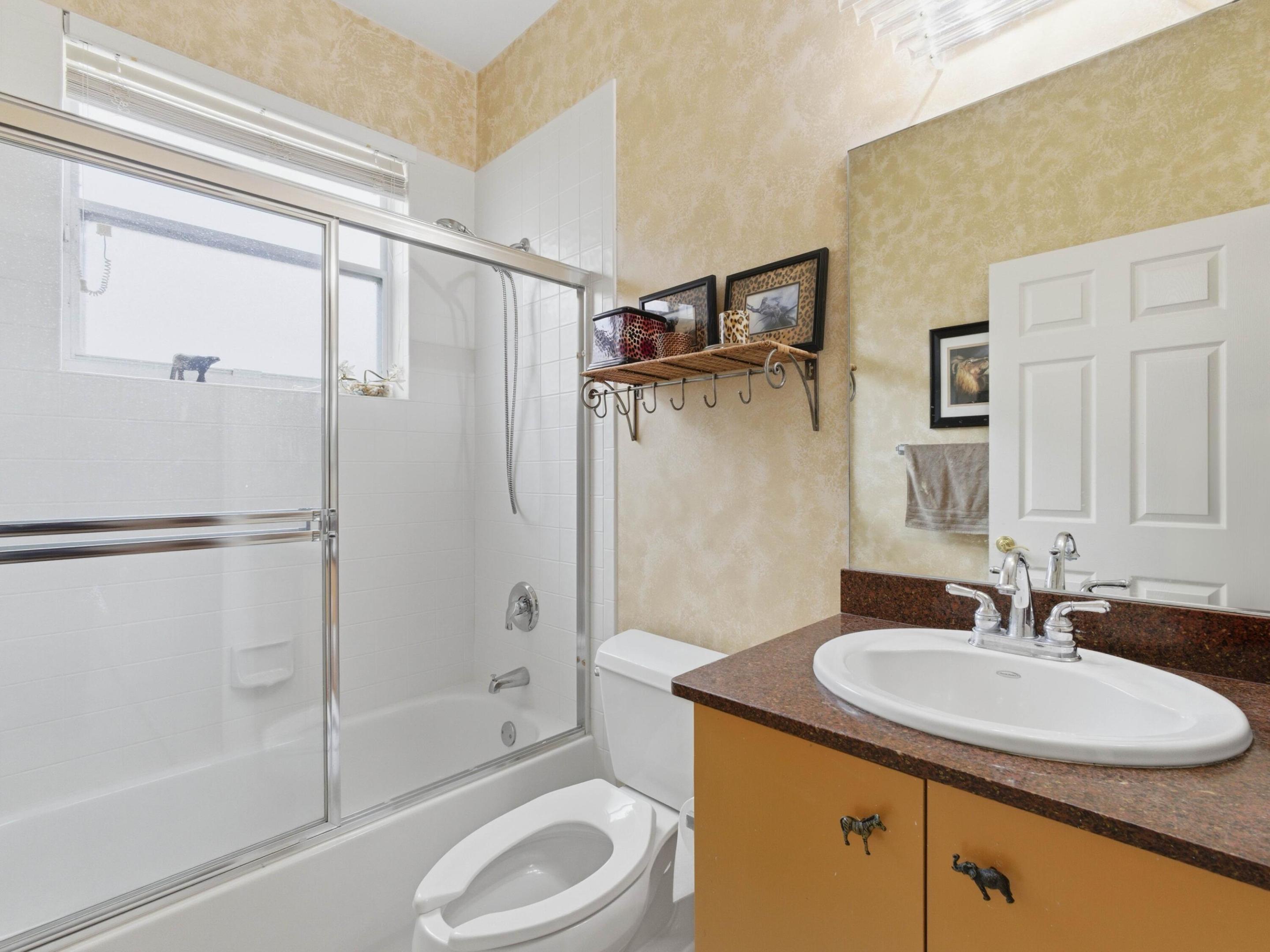 PALM ISLES WEST - Residential