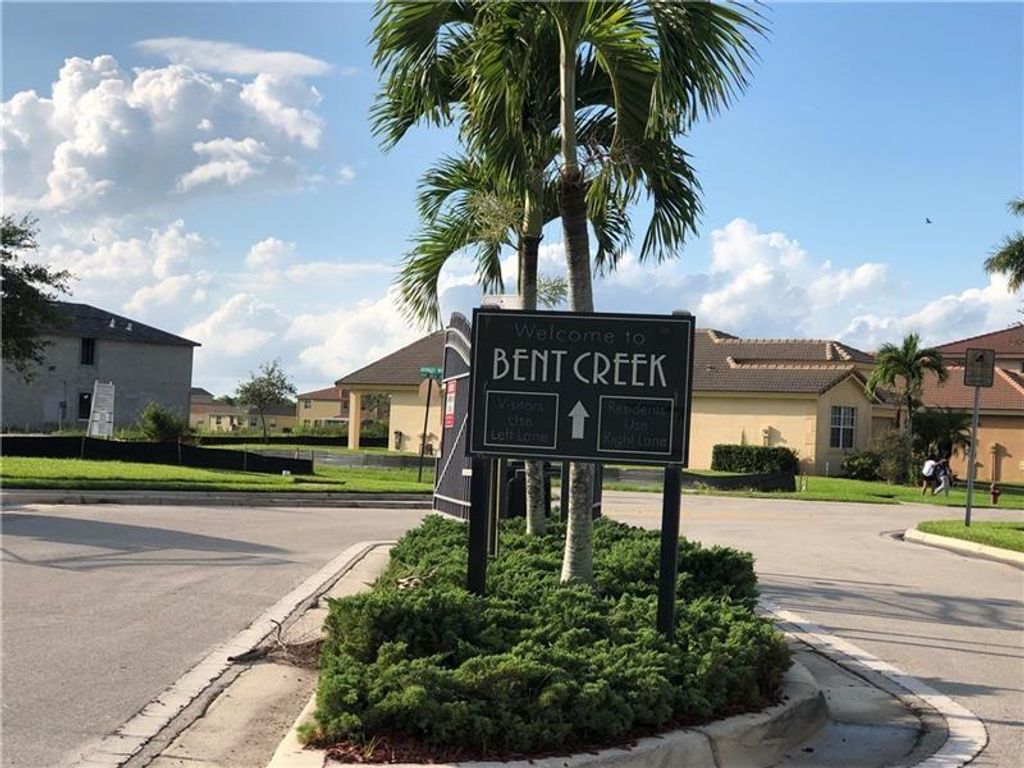 Photo of 4216 Troon Pl, Fort Pierce, FL 34947 (MLS # F10318744)