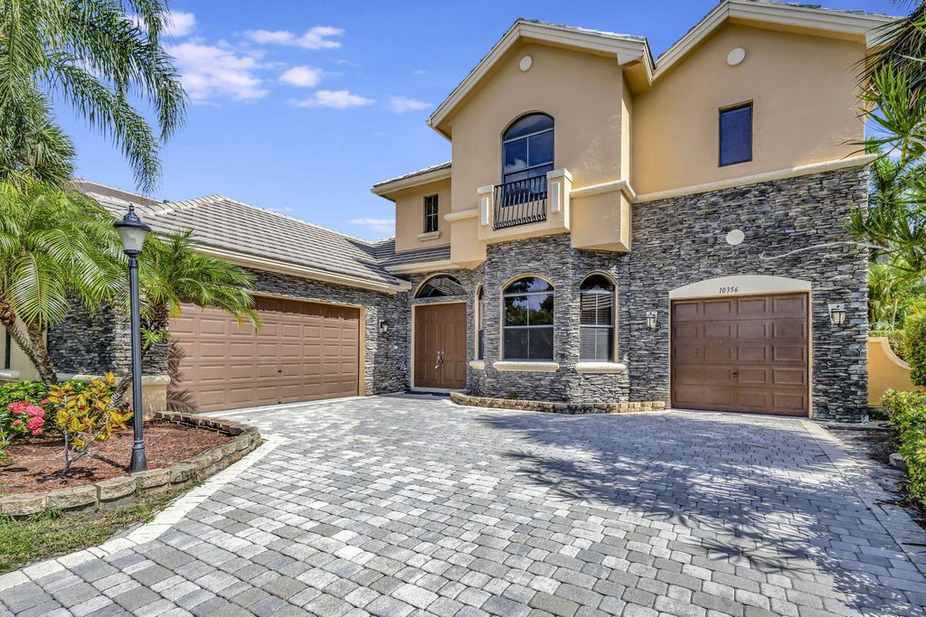 Photo of 10356 Trianon Place, Wellington, FL 33449 (MLS # R11002527)