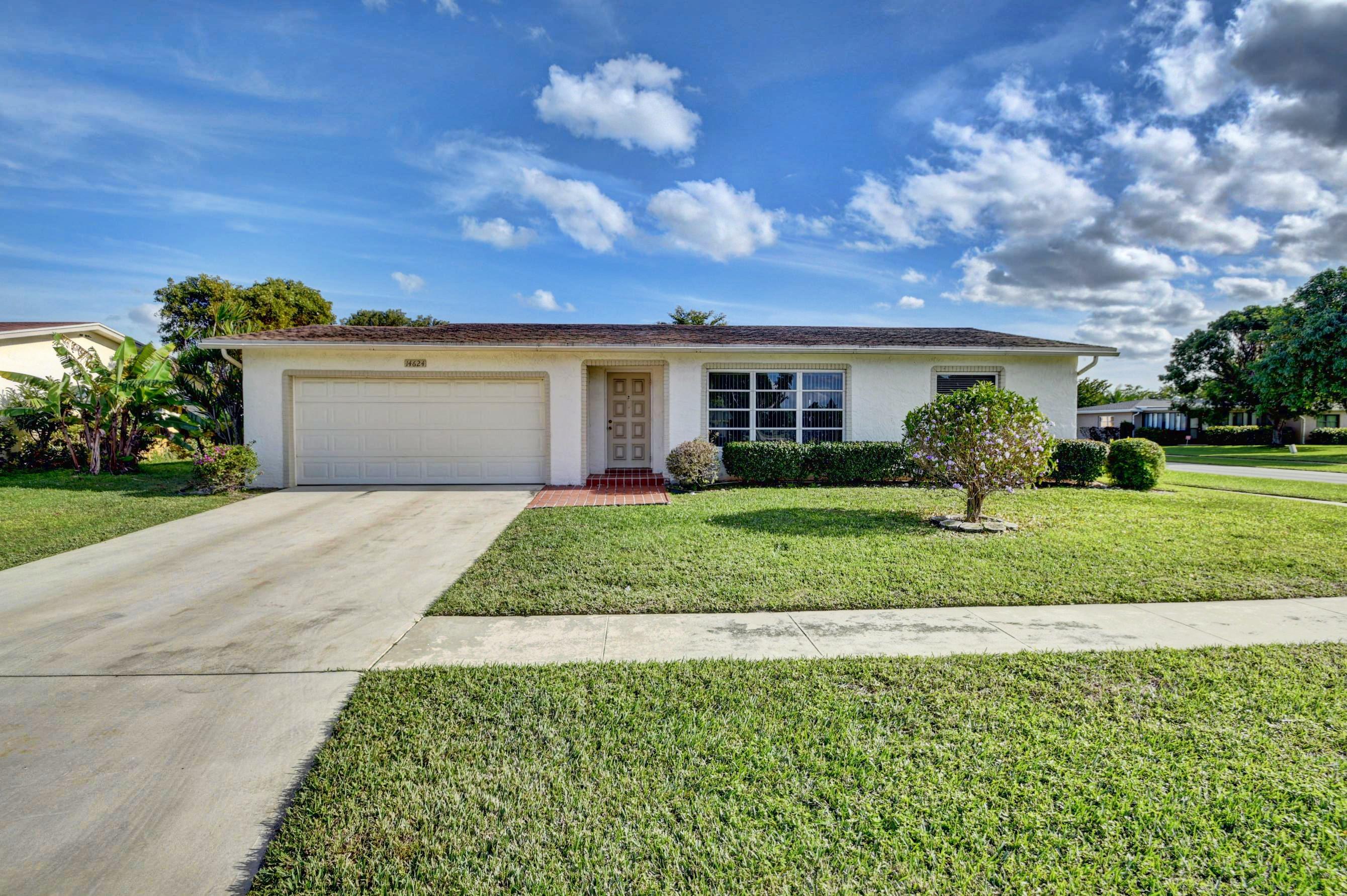 COCO WOOD LAKES SEC 1 - Residential