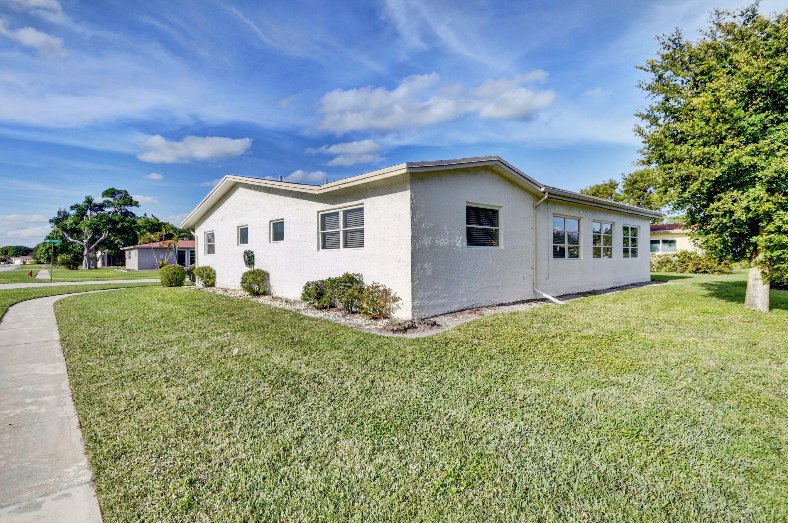 COCO WOOD LAKES SEC 1 - Residential