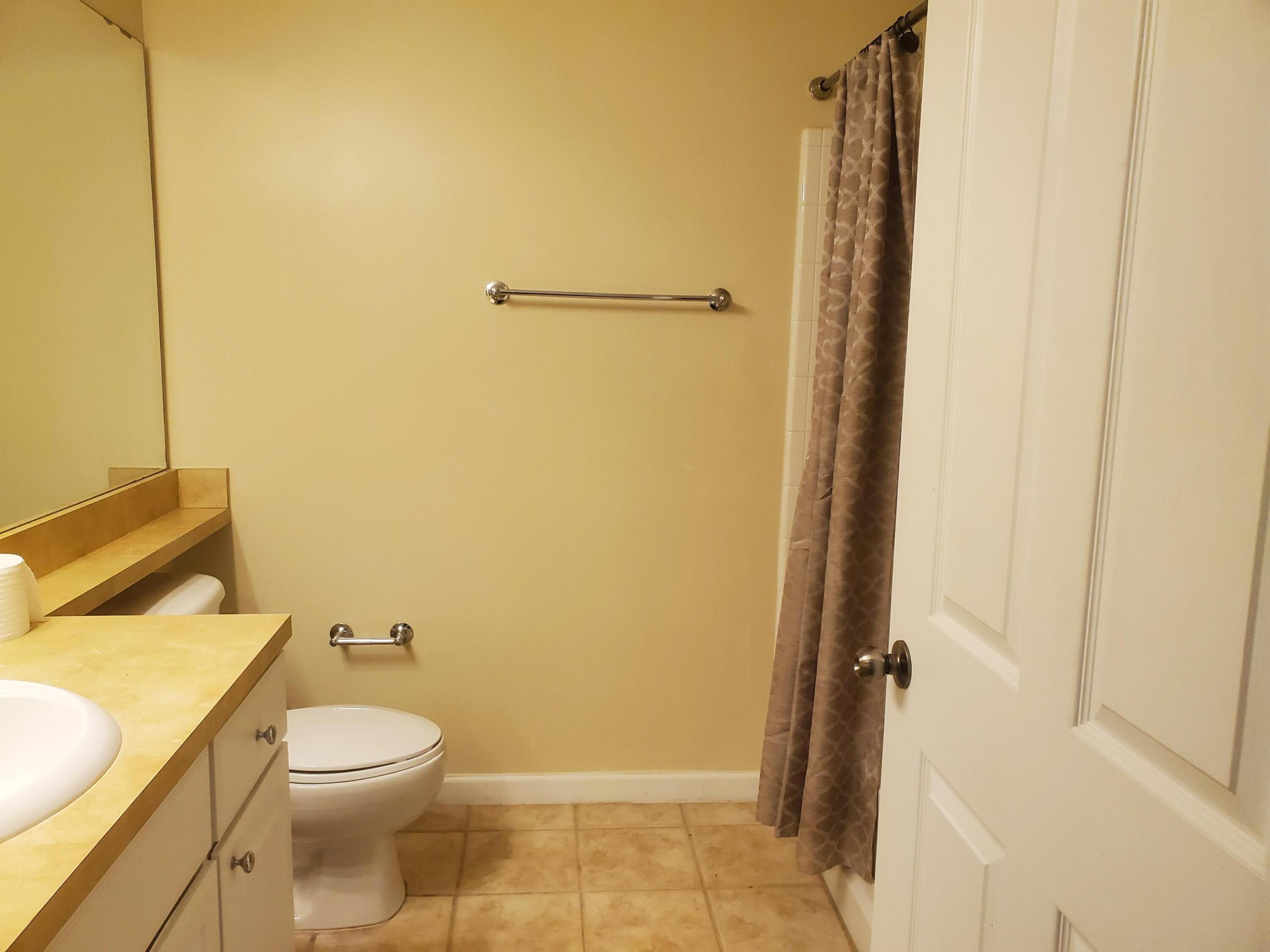 FIORE AT THE GARDENS CONDO - Residential Lease