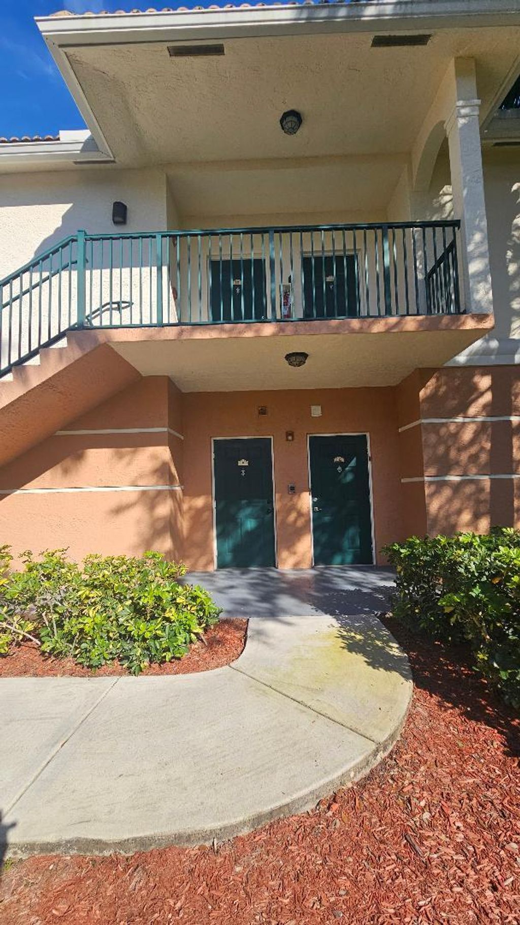 Photo of 1111 E Myrtlewood Cir Circle E, Palm Beach Gardens, FL 33418 (MLS # B26026707)