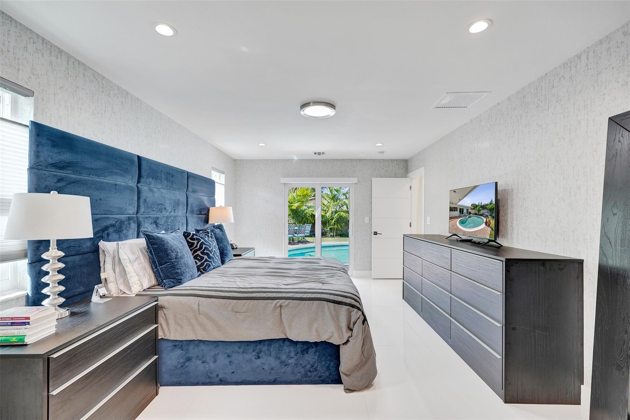 IMPERIAL POINT - Residential
