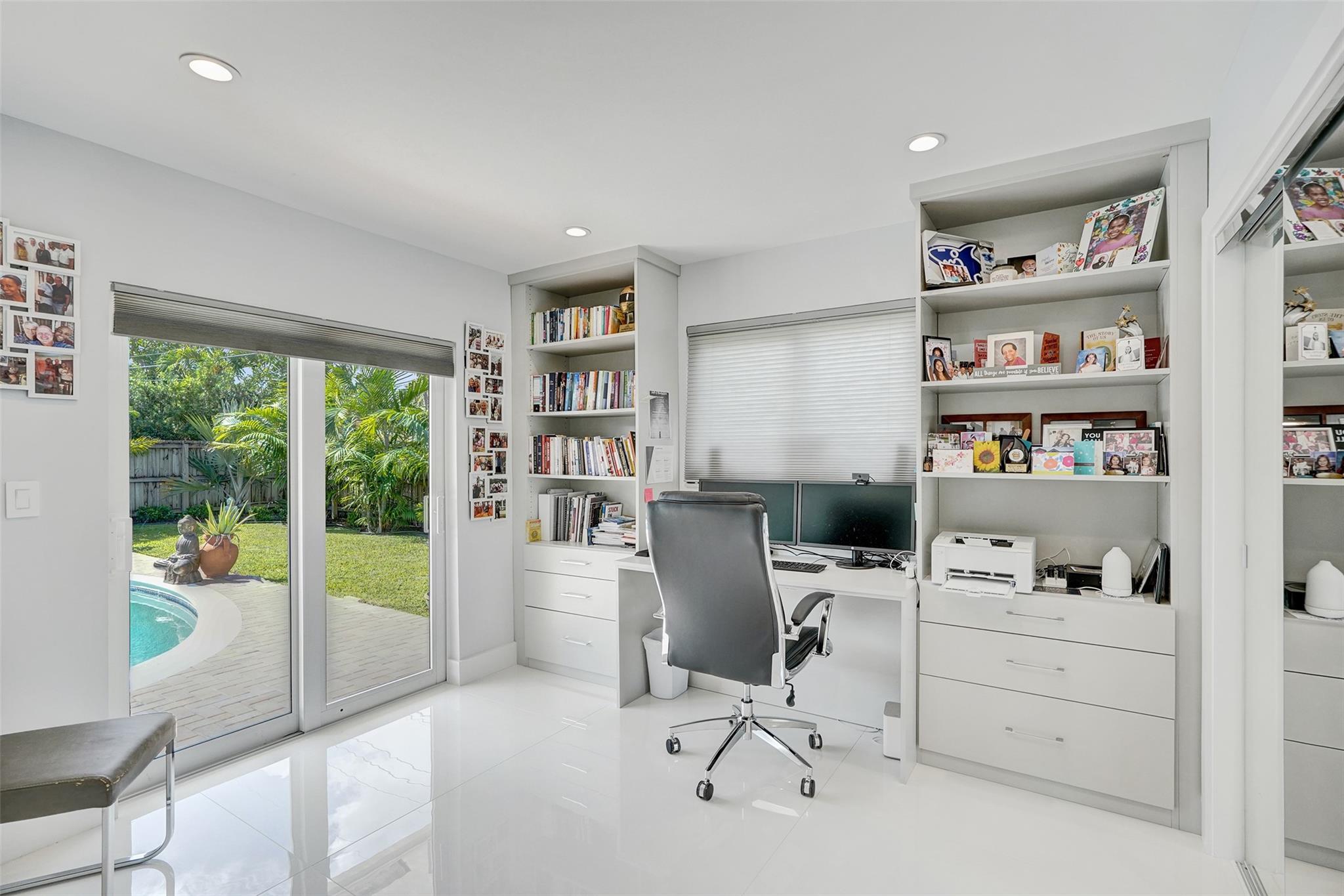 IMPERIAL POINT - Residential