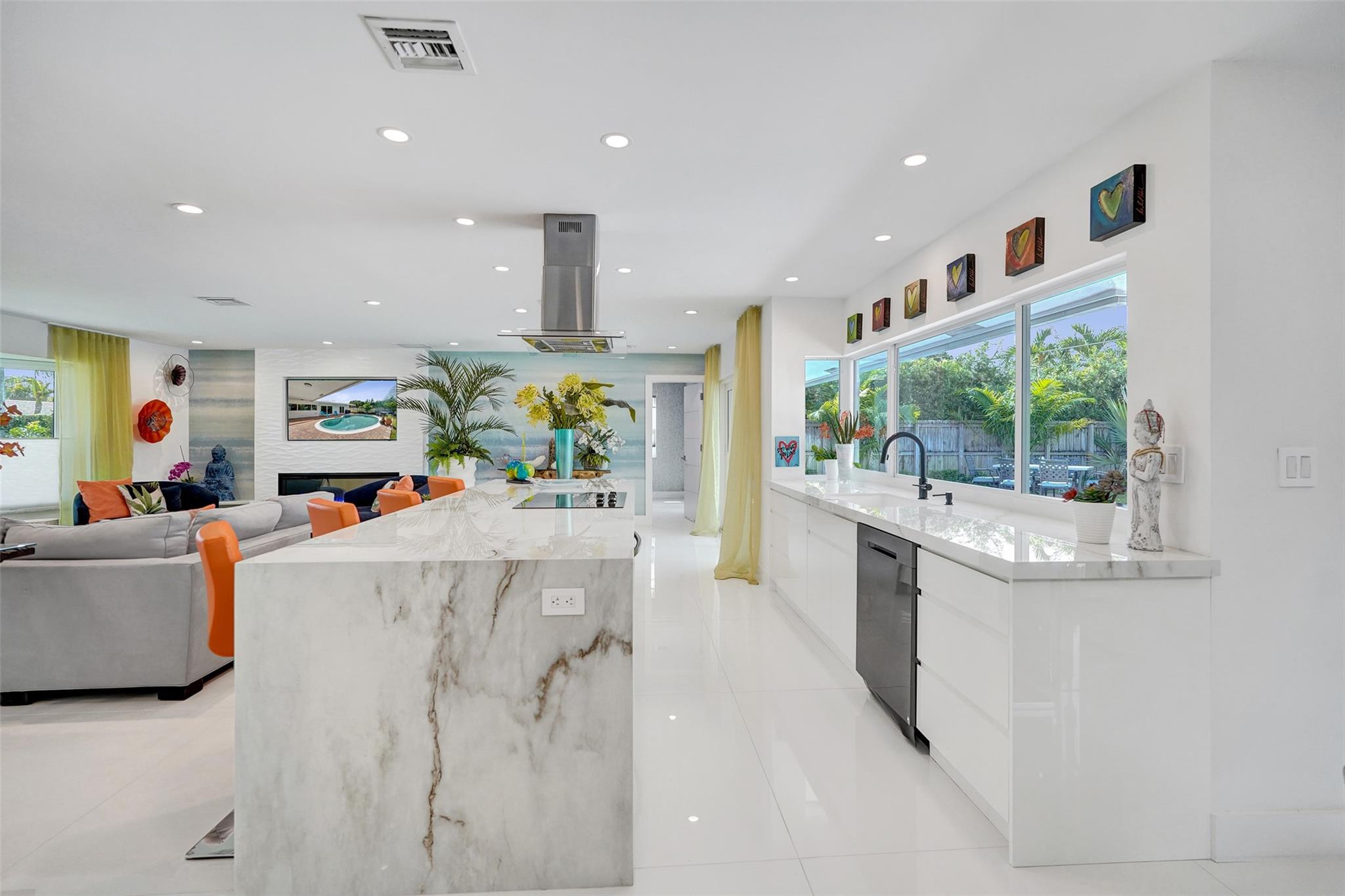 IMPERIAL POINT - Residential