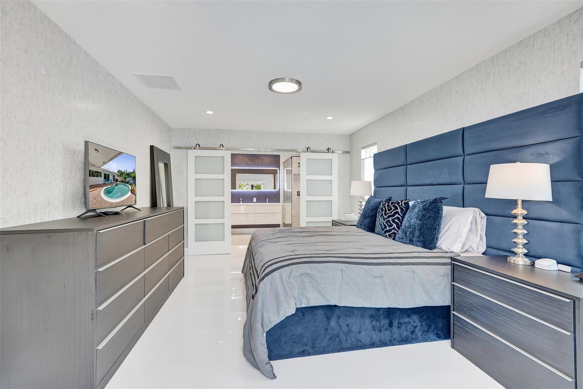 IMPERIAL POINT - Residential