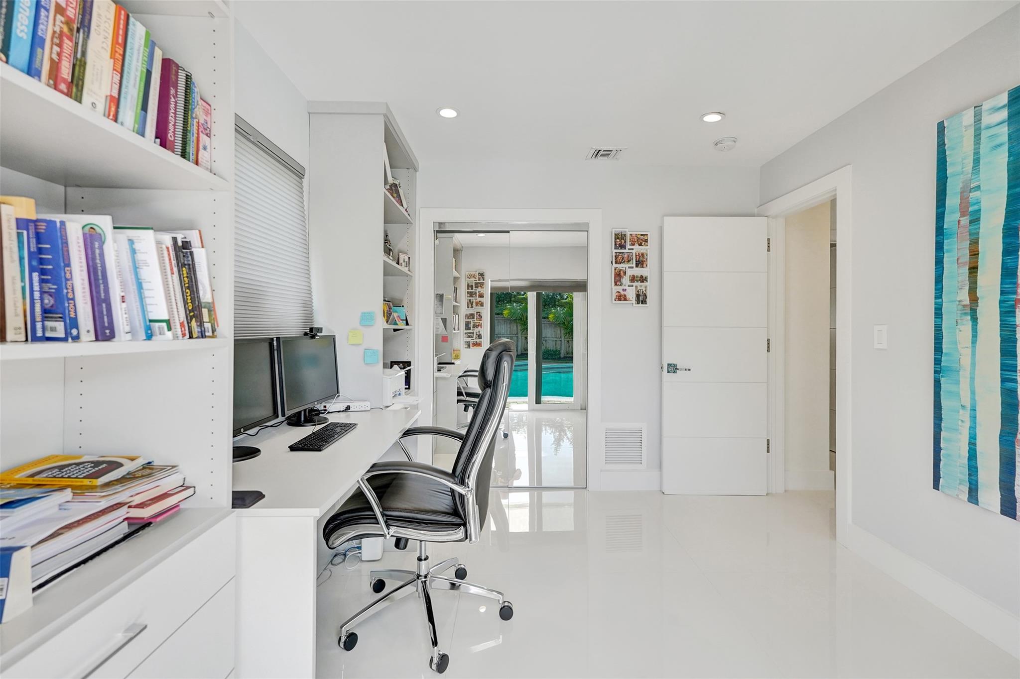 IMPERIAL POINT - Residential