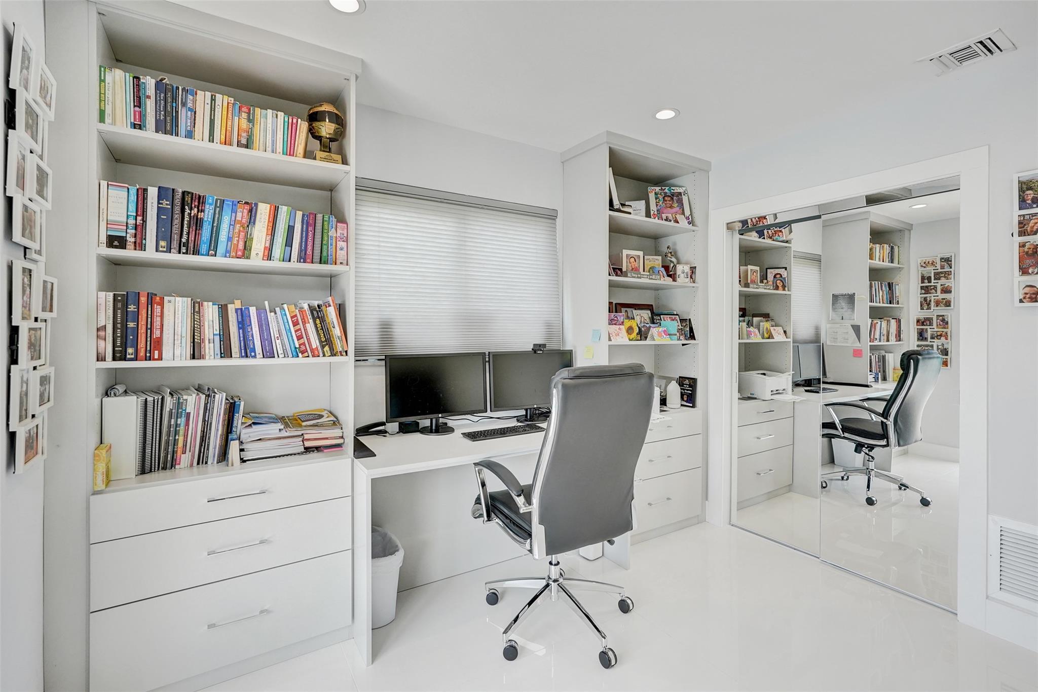 IMPERIAL POINT - Residential