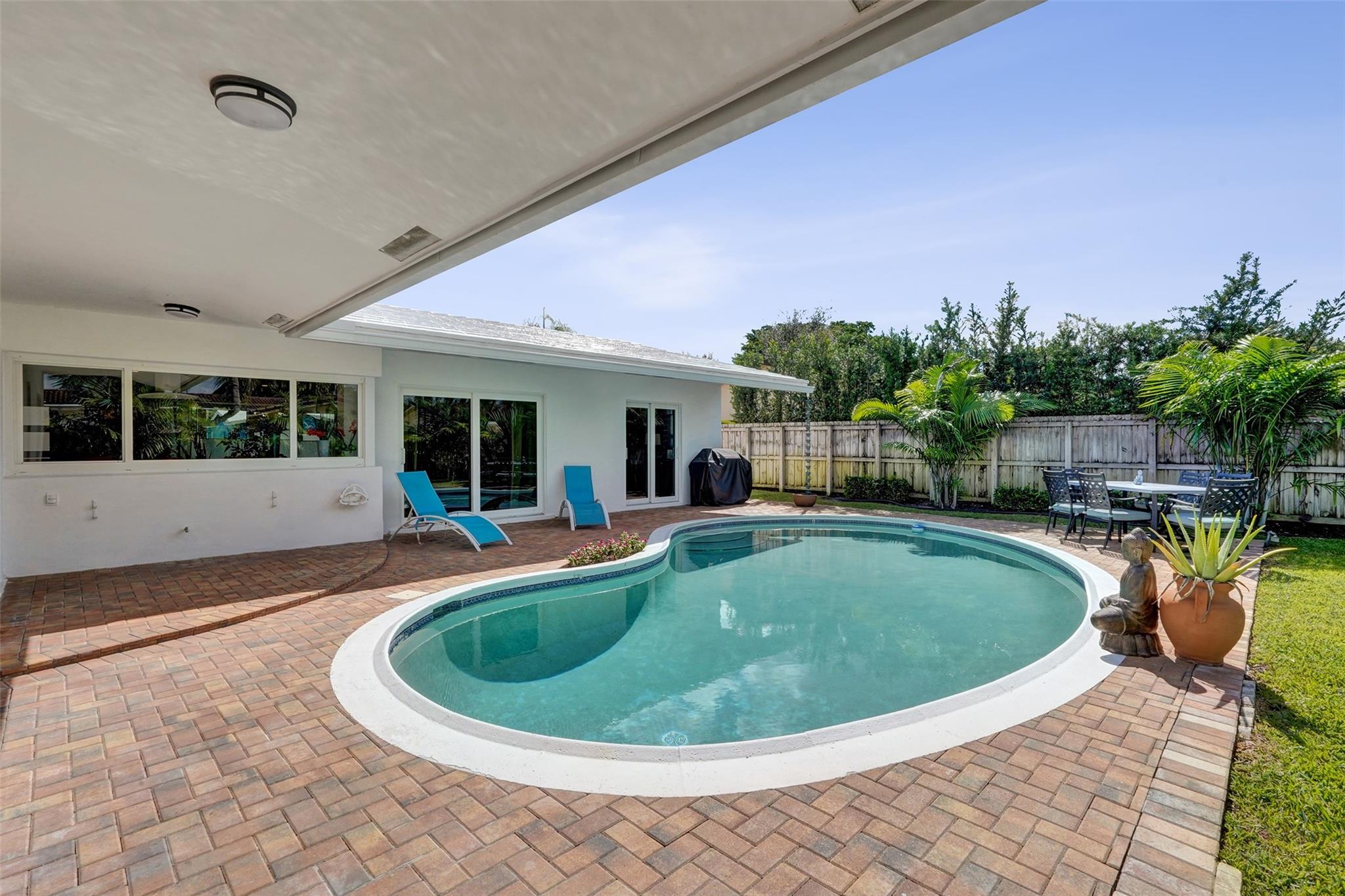 IMPERIAL POINT - Residential
