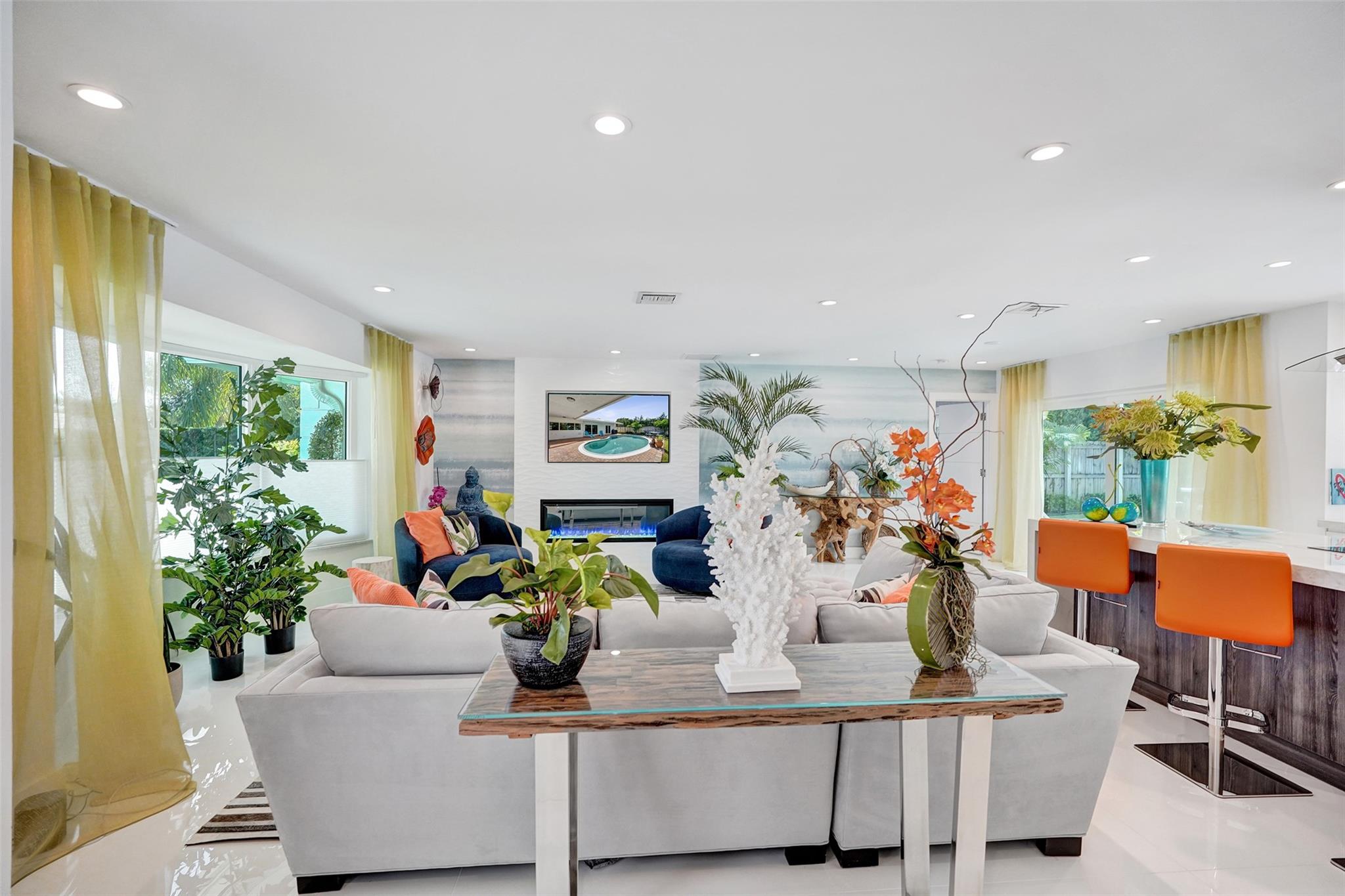 IMPERIAL POINT - Residential