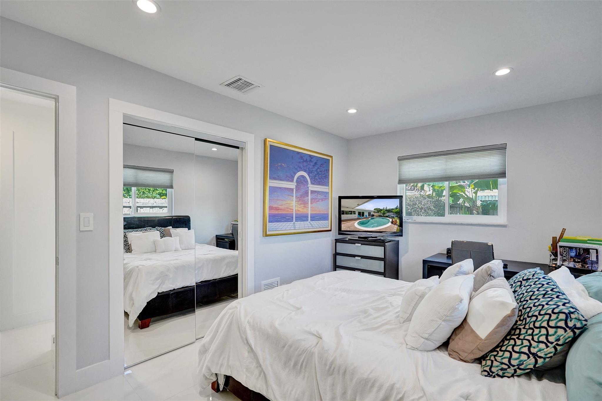IMPERIAL POINT - Residential