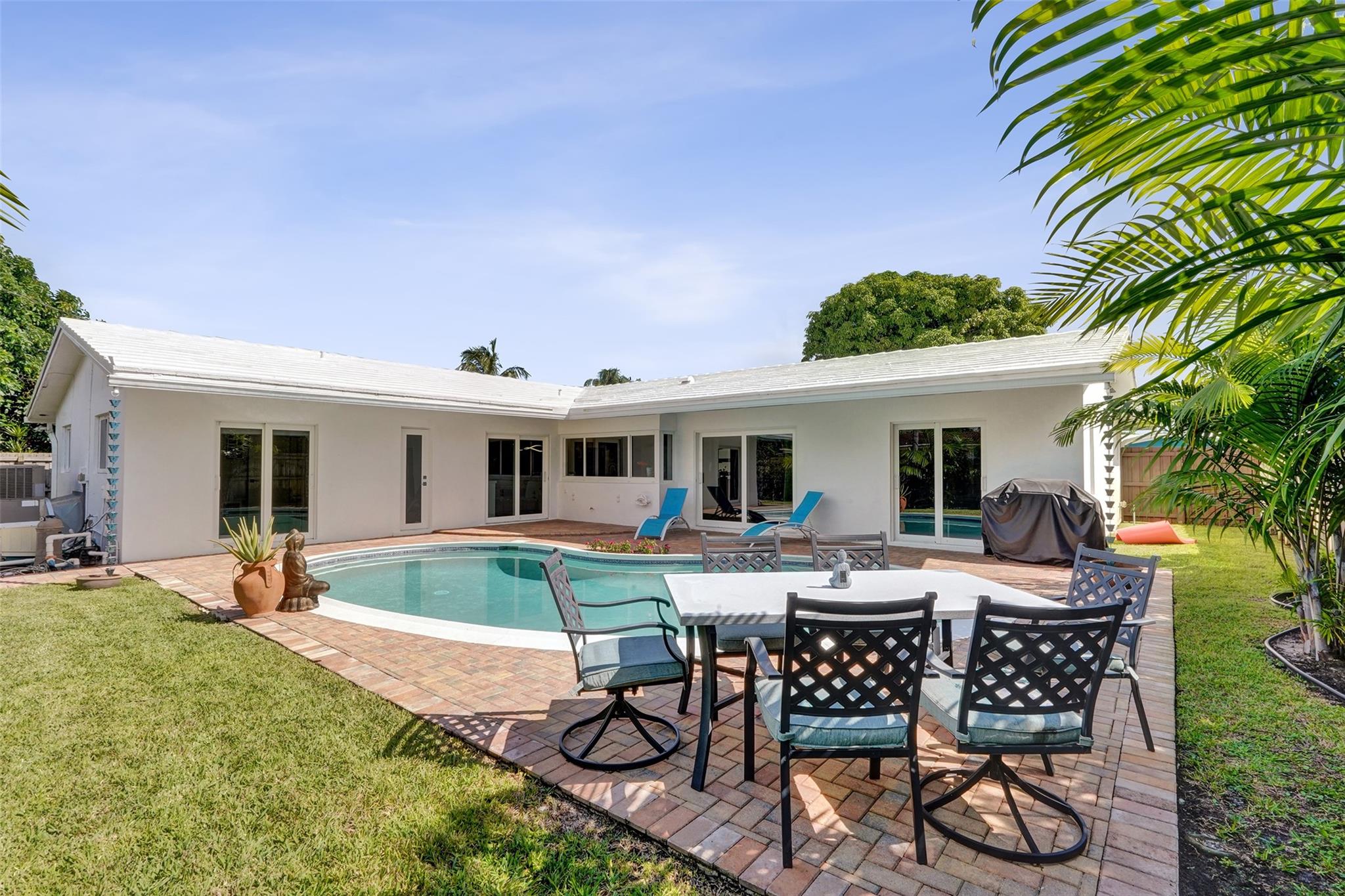 IMPERIAL POINT - Residential
