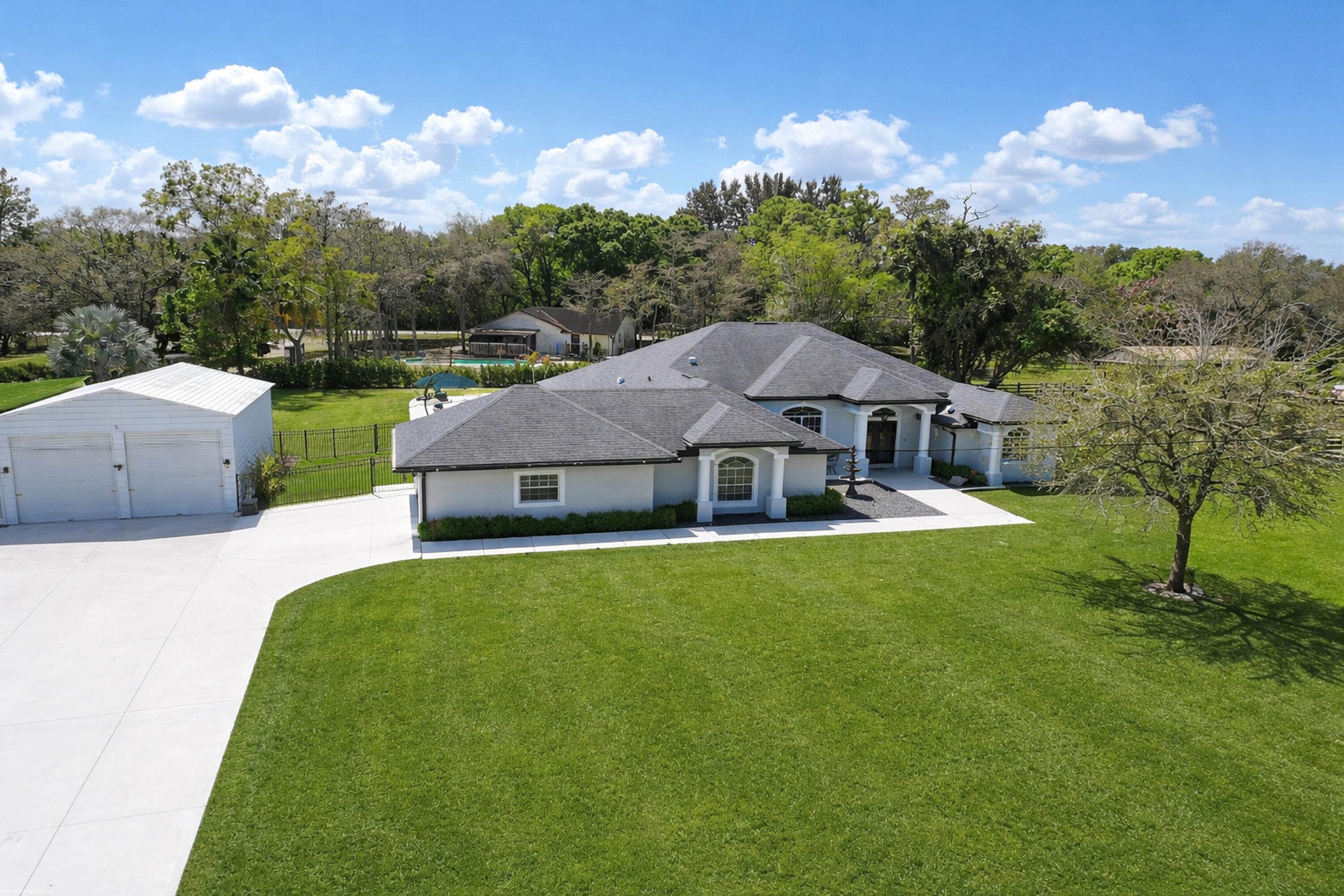 Loxahatchee - Residential