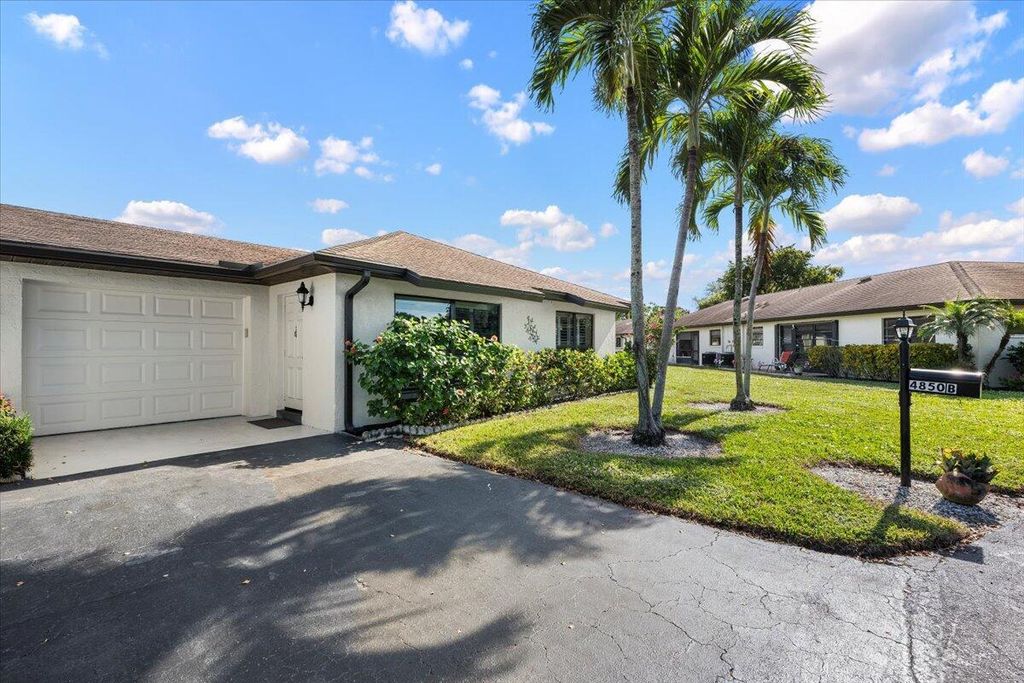 Photo of 4850 Hawkwood Place #B, Boynton Beach, FL 33436 (MLS # R11148027)