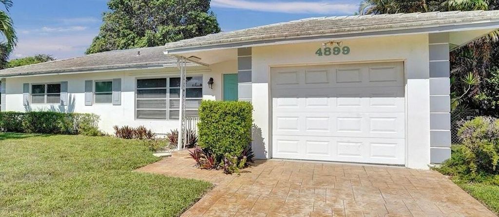 Photo of 4899 NW 5th Avenue, Boca Raton, FL 33431 (MLS # R11131912)