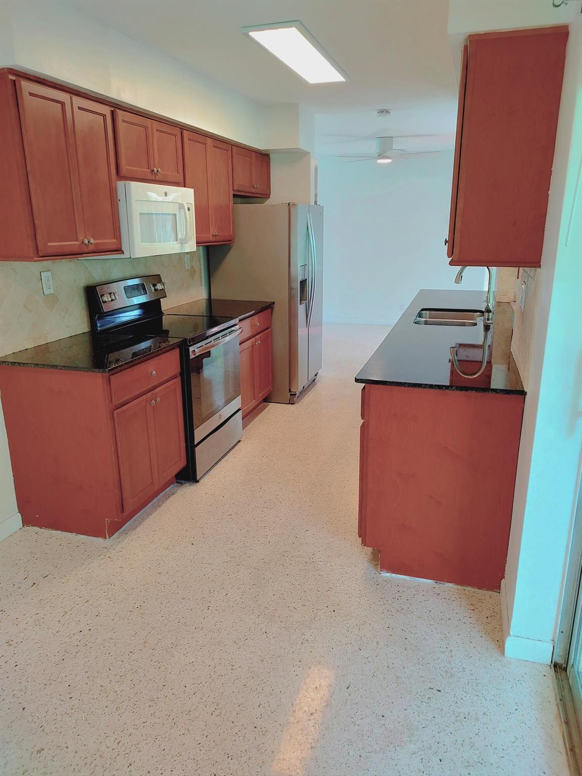 UNIVERSITY HEIGHTS 1ST AD - Residential Lease