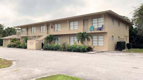Photo of 4606 SE BINNACLE Way #3, Stuart, FL 34997 (MLS # B26059629)