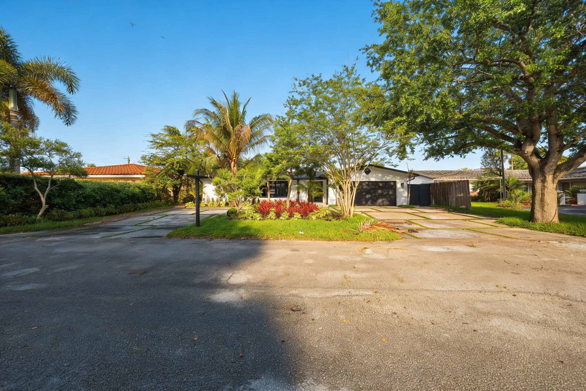 CORAL RIDGE ISLES - Residential