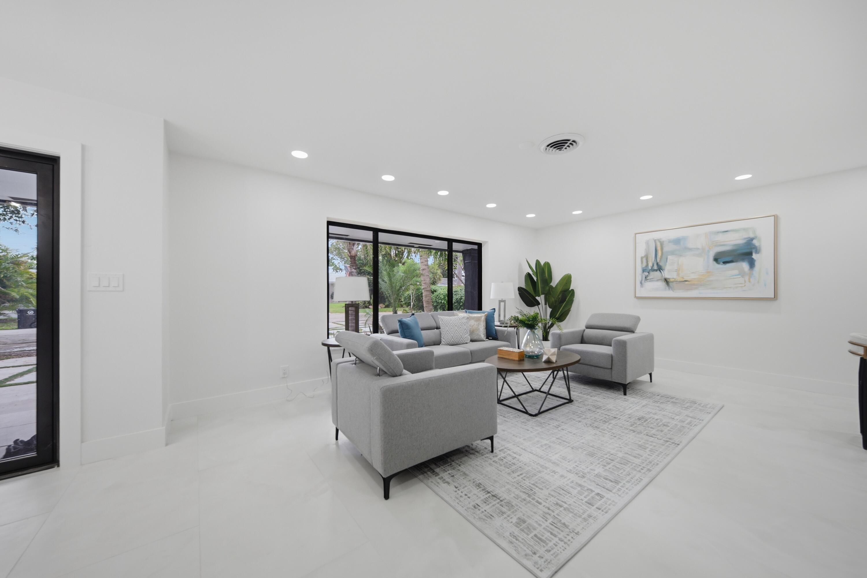 CORAL RIDGE ISLES - Residential