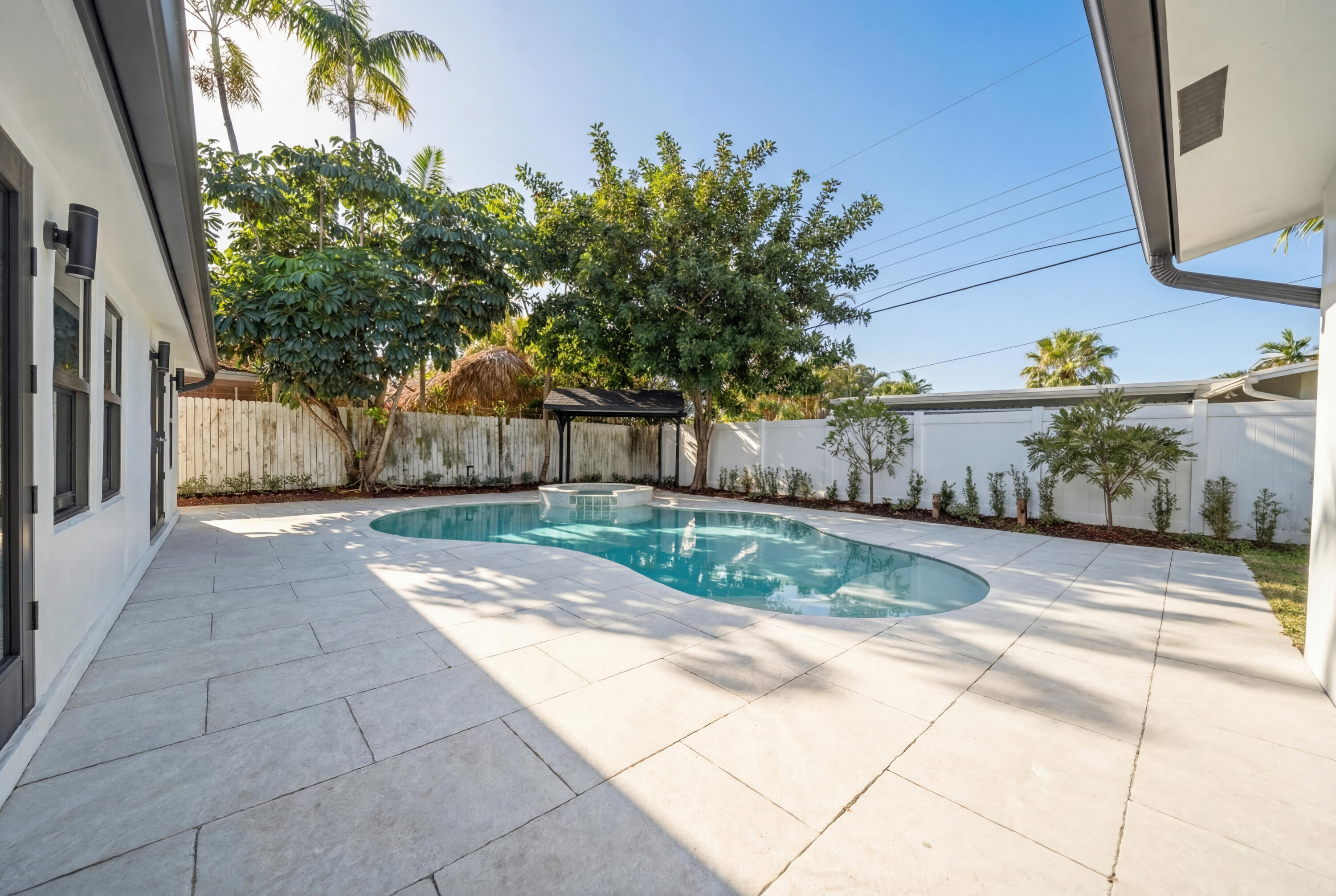 CORAL RIDGE ISLES - Residential