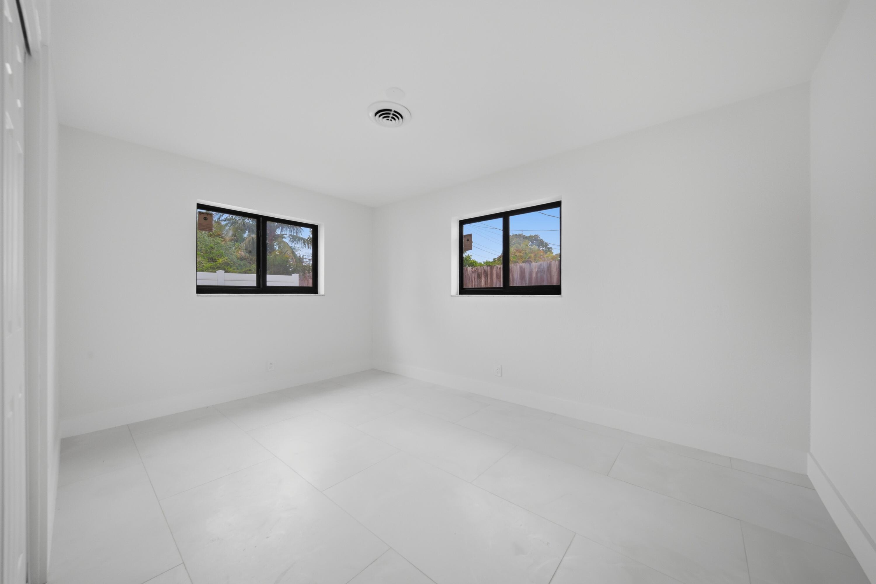 CORAL RIDGE ISLES - Residential