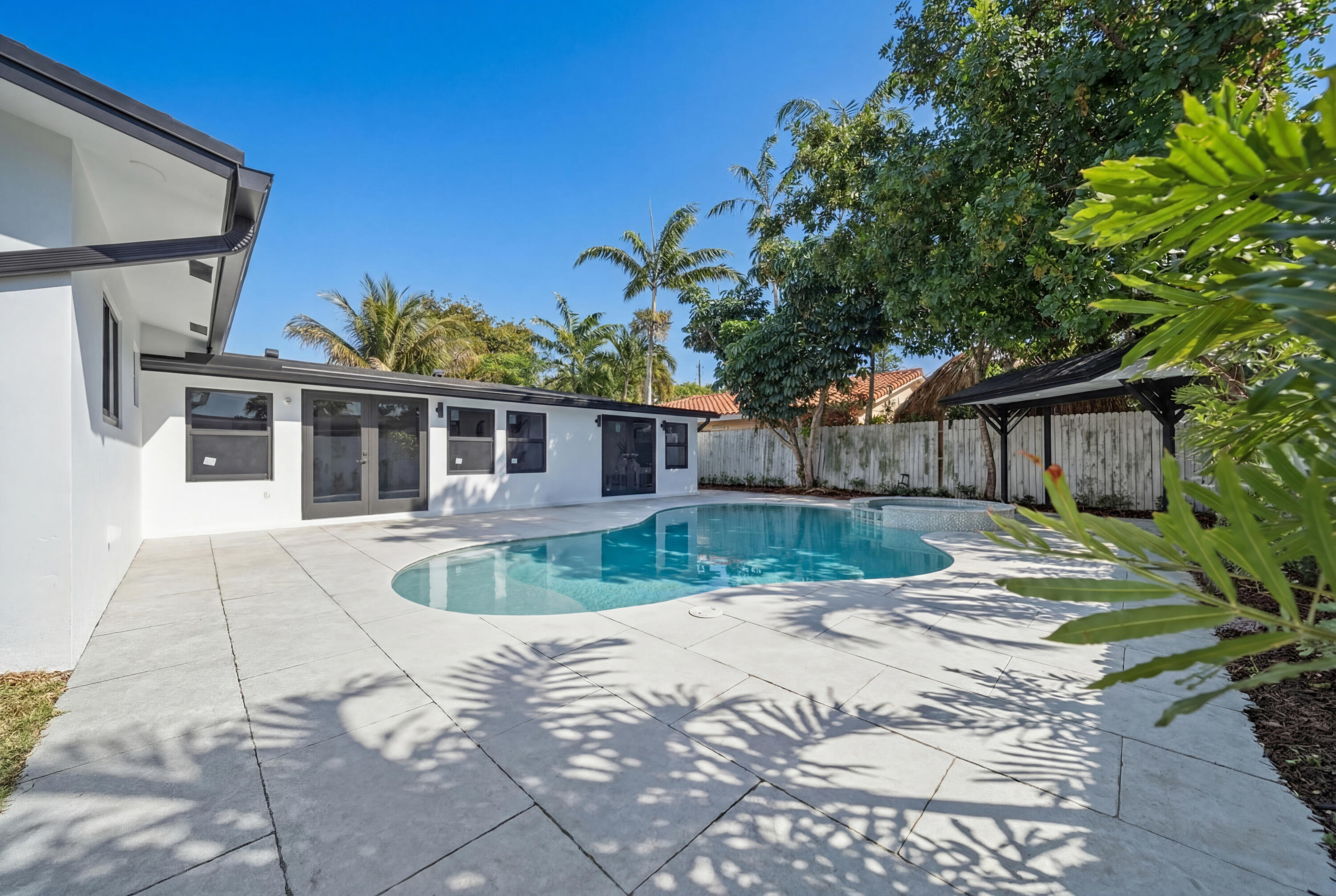 CORAL RIDGE ISLES - Residential