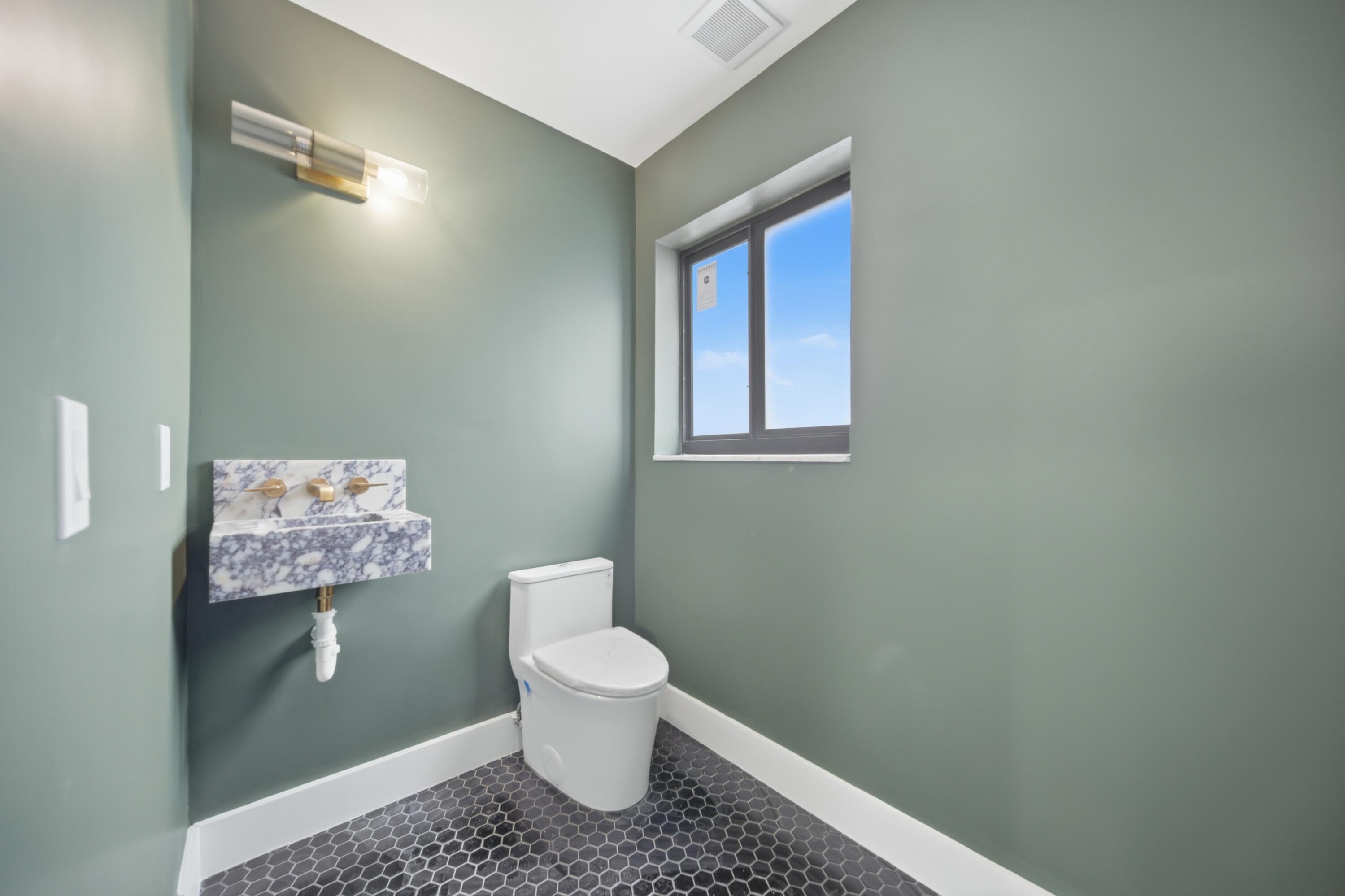 CORAL RIDGE ISLES - Residential